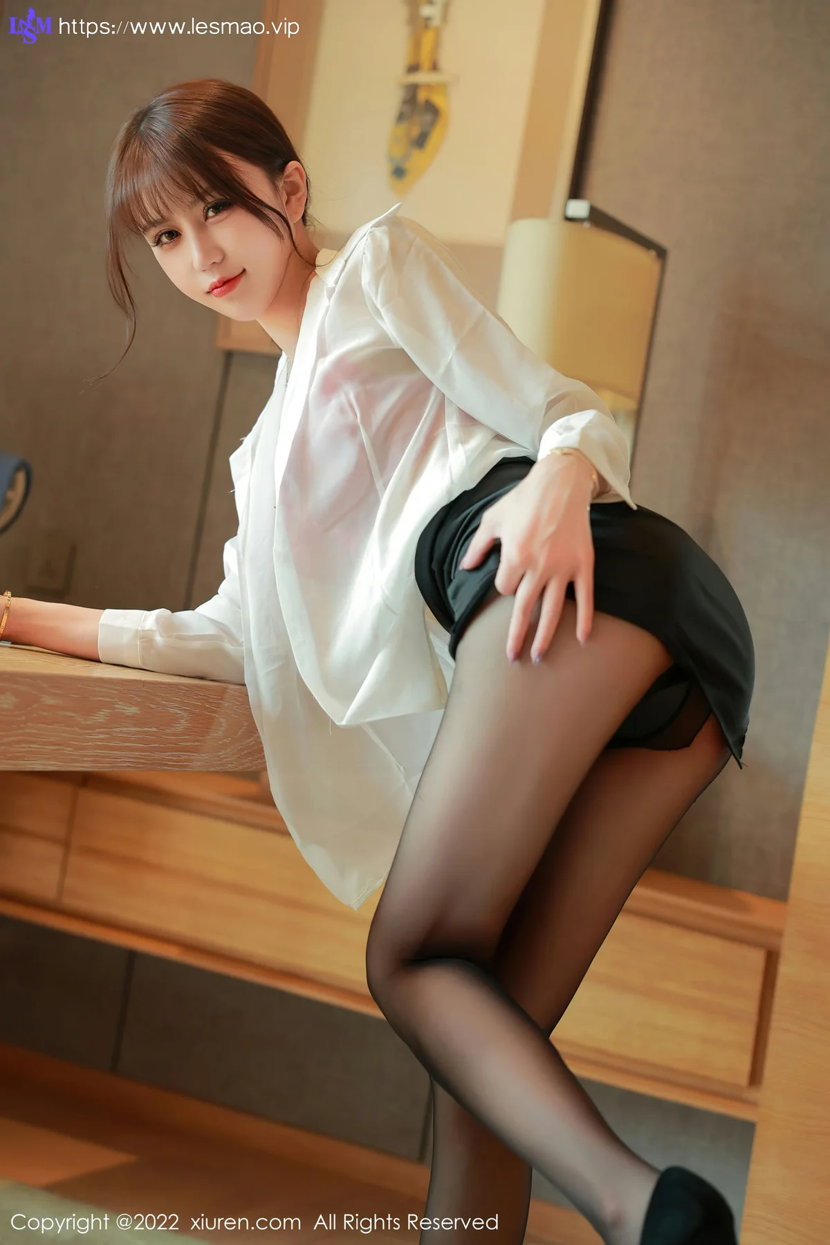 XiuRen 秀人 No.5607 tina_甜仔 红色蕾丝内衣香格里拉旅拍33 - 12