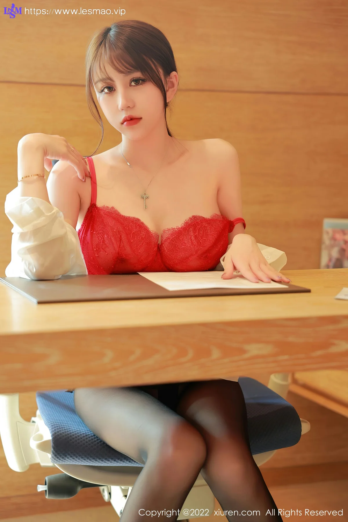 XiuRen 秀人 No.5607 tina_甜仔 红色蕾丝内衣香格里拉旅拍33 - 20