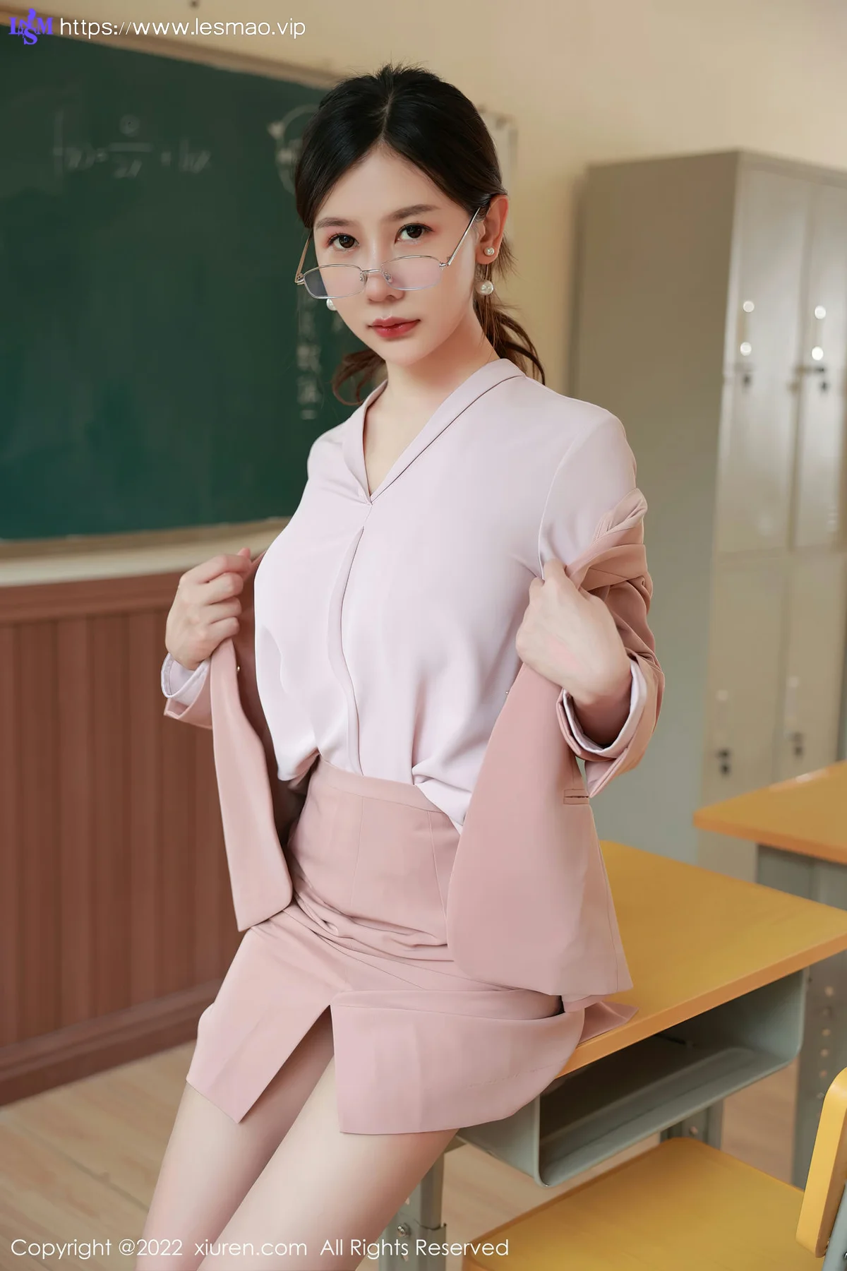 XiuRen 秀人 No.5617 尹甜甜 教师角色扮演性感写真33 - 11