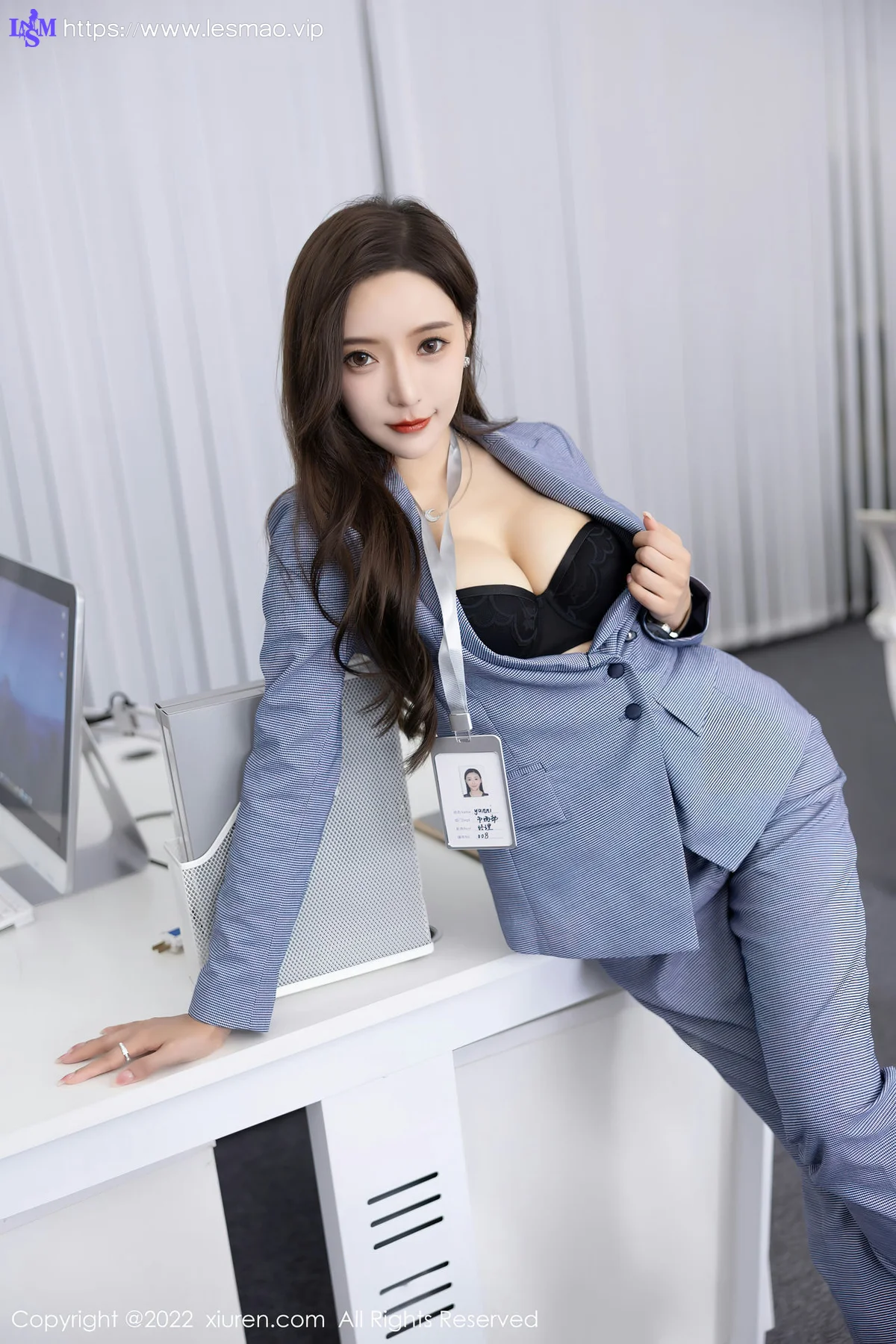 XiuRen 秀人 No.5629 王馨瑶yanni 灰色职业装性感写真22 - 18