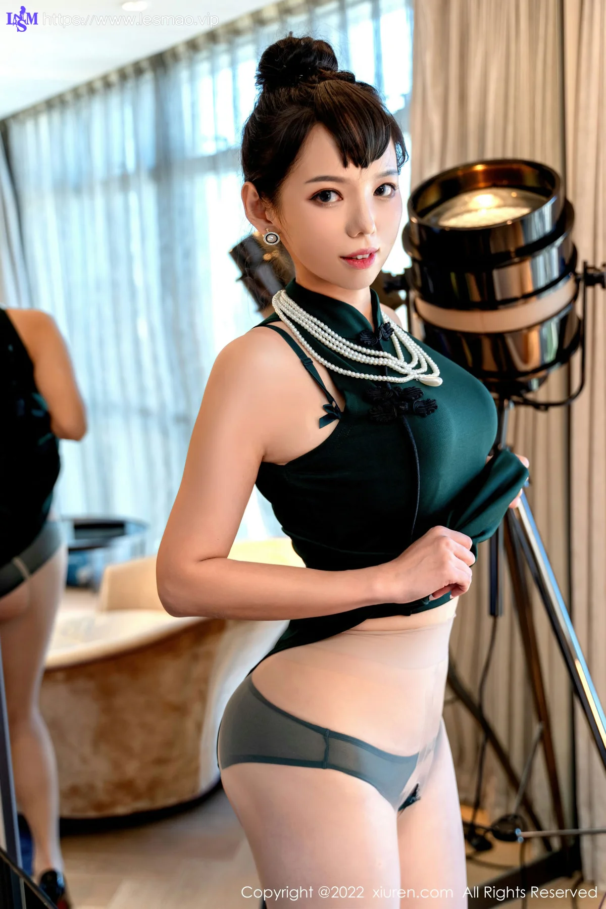 XiuRen 秀人 No.5646 大美妞儿 旗袍美腿性感写真 - 25
