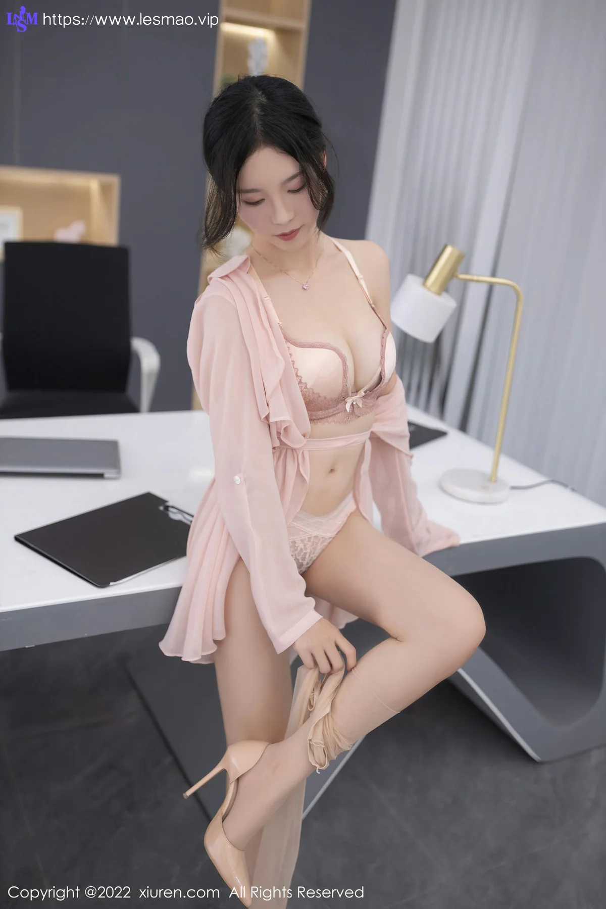 XiuRen 秀人 No.5657 利世 办公室职员性感写真1 - 54