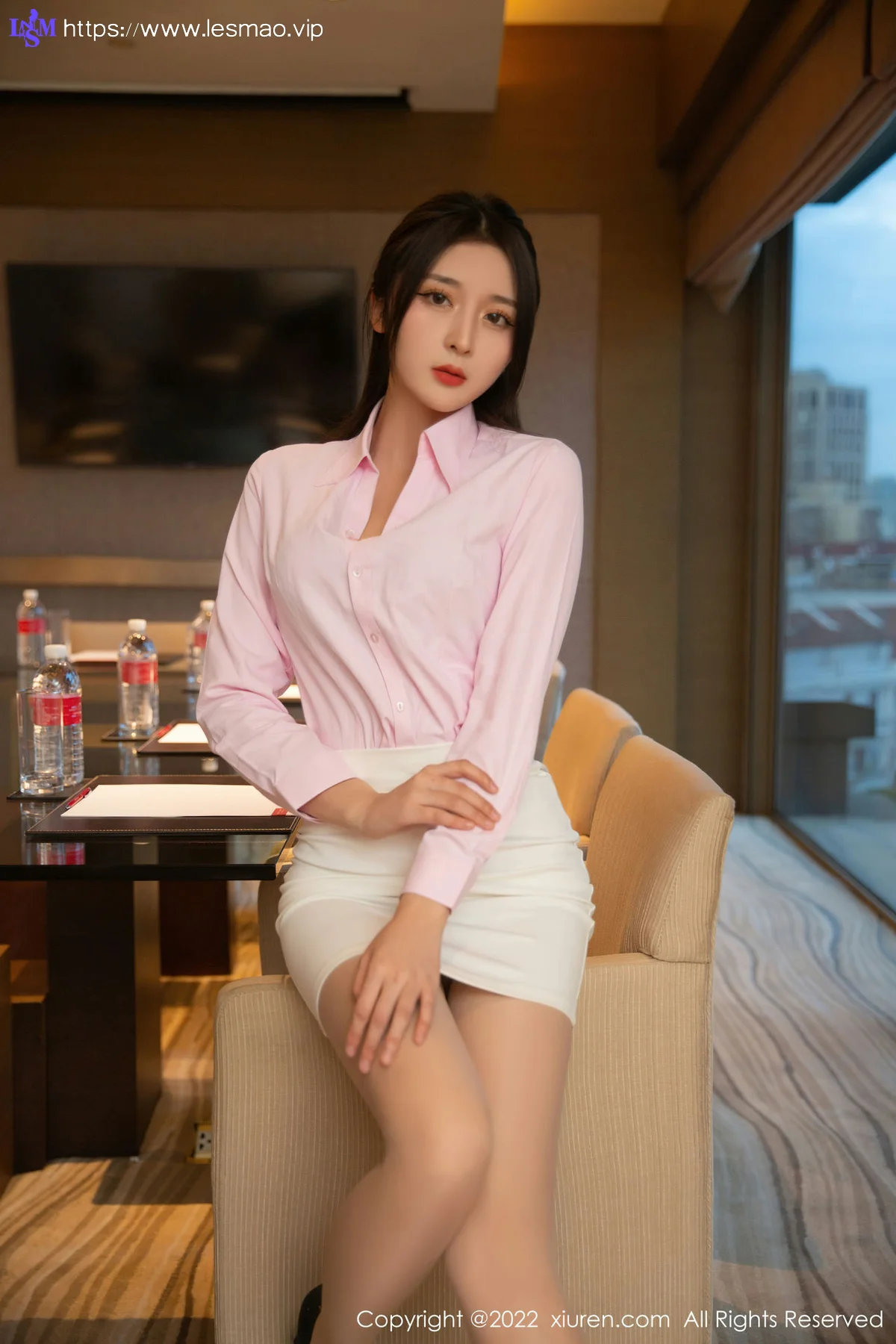 XiuRen 秀人 No.5667 夏甜甜 粉色ol制服 - 41