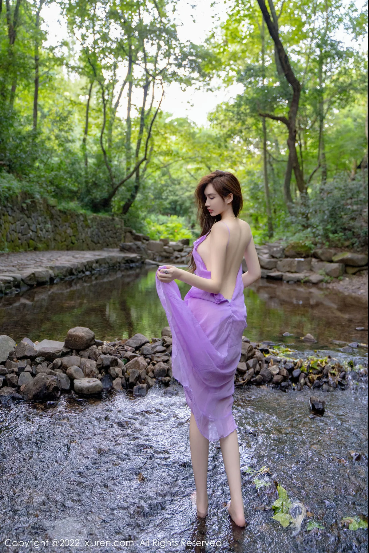 XiuRen 秀人 No.5690 婠婠么 吊带长裙户外拍摄性感写真 - 65