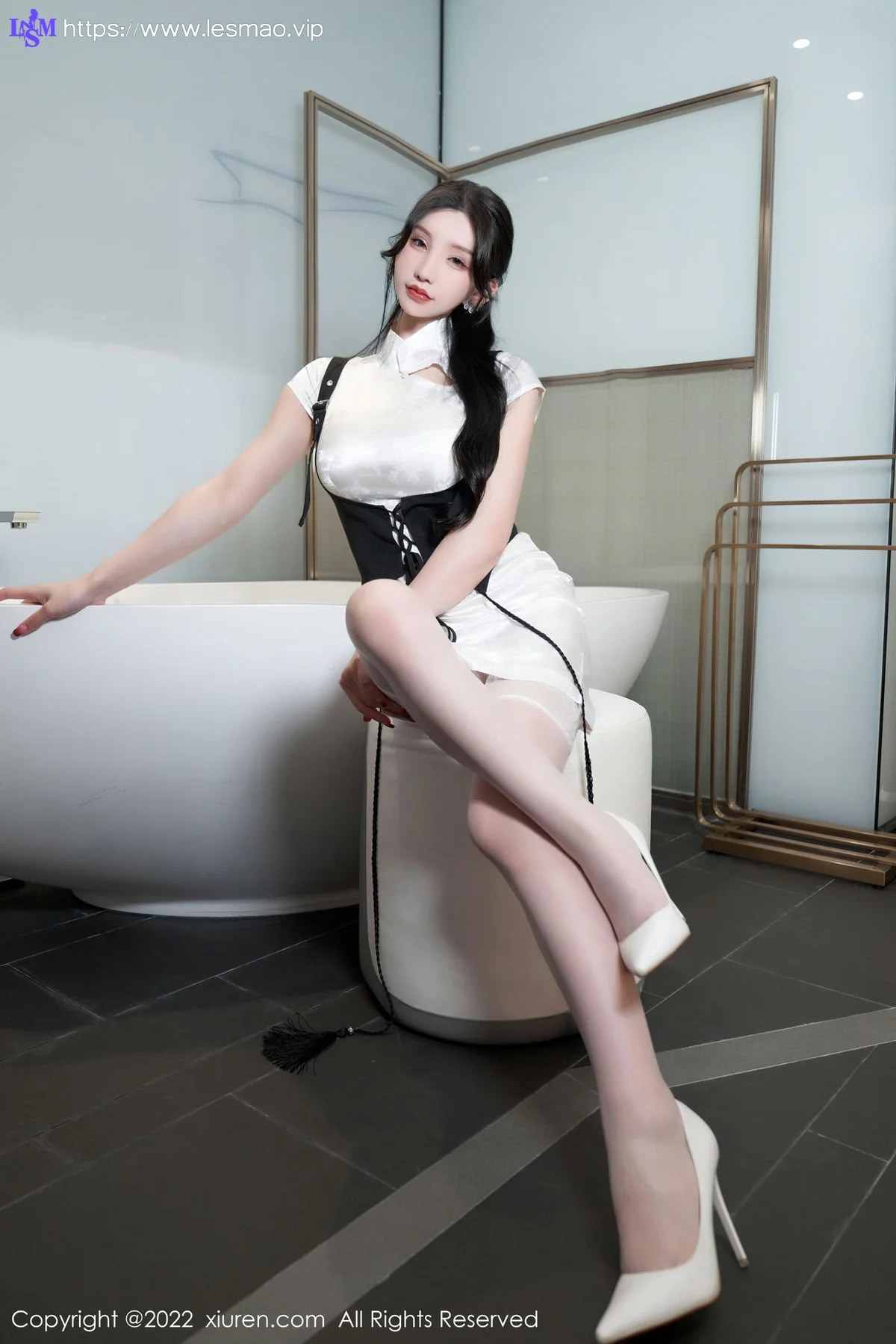XiuRen 秀人 No.5701 周于希Sally 诱人白色丝袜成都-珠海心愿旅拍 - 8