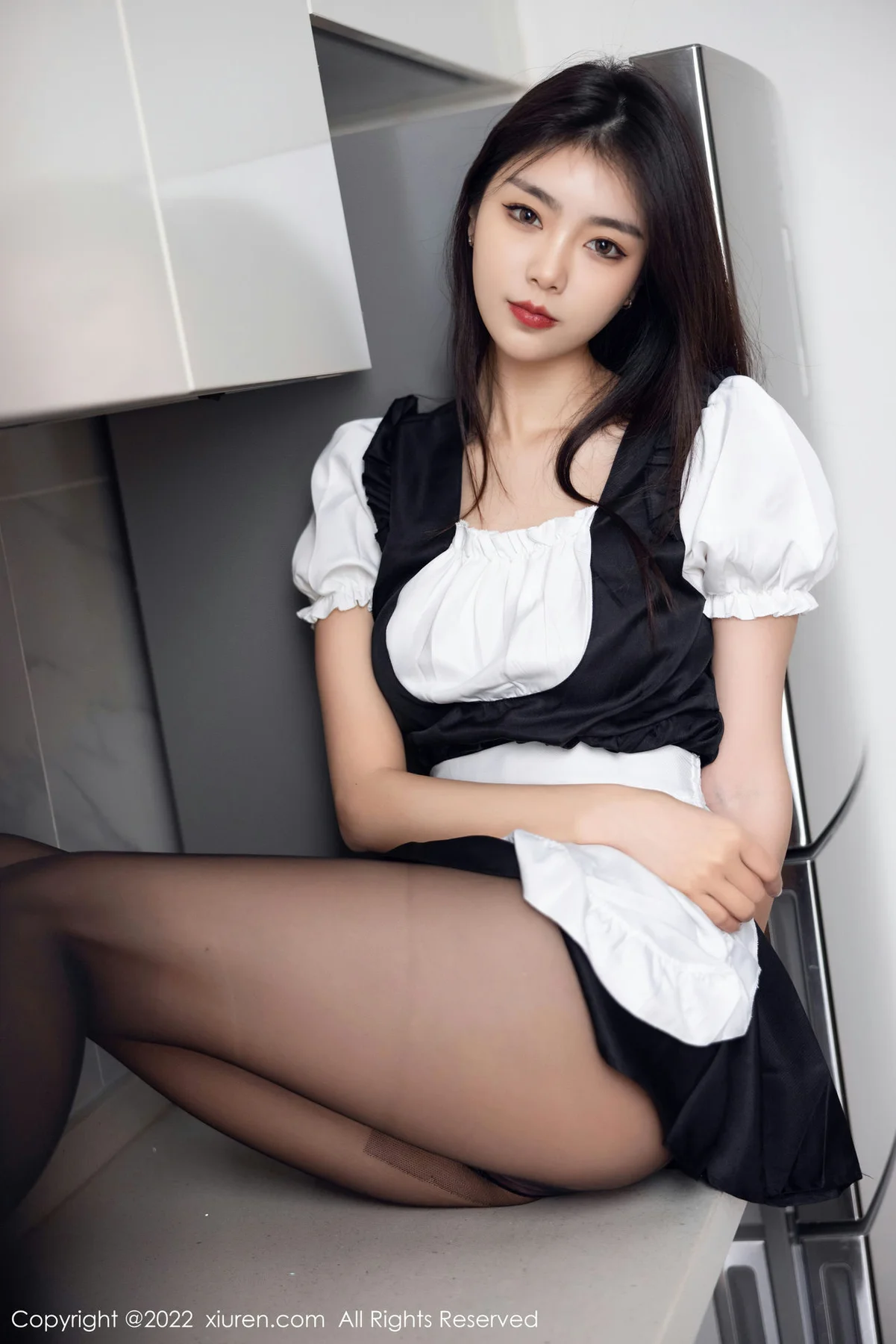 XiuRen 秀人 No.5706 可樂Vicky 拼色厨娘性感写真 - 44