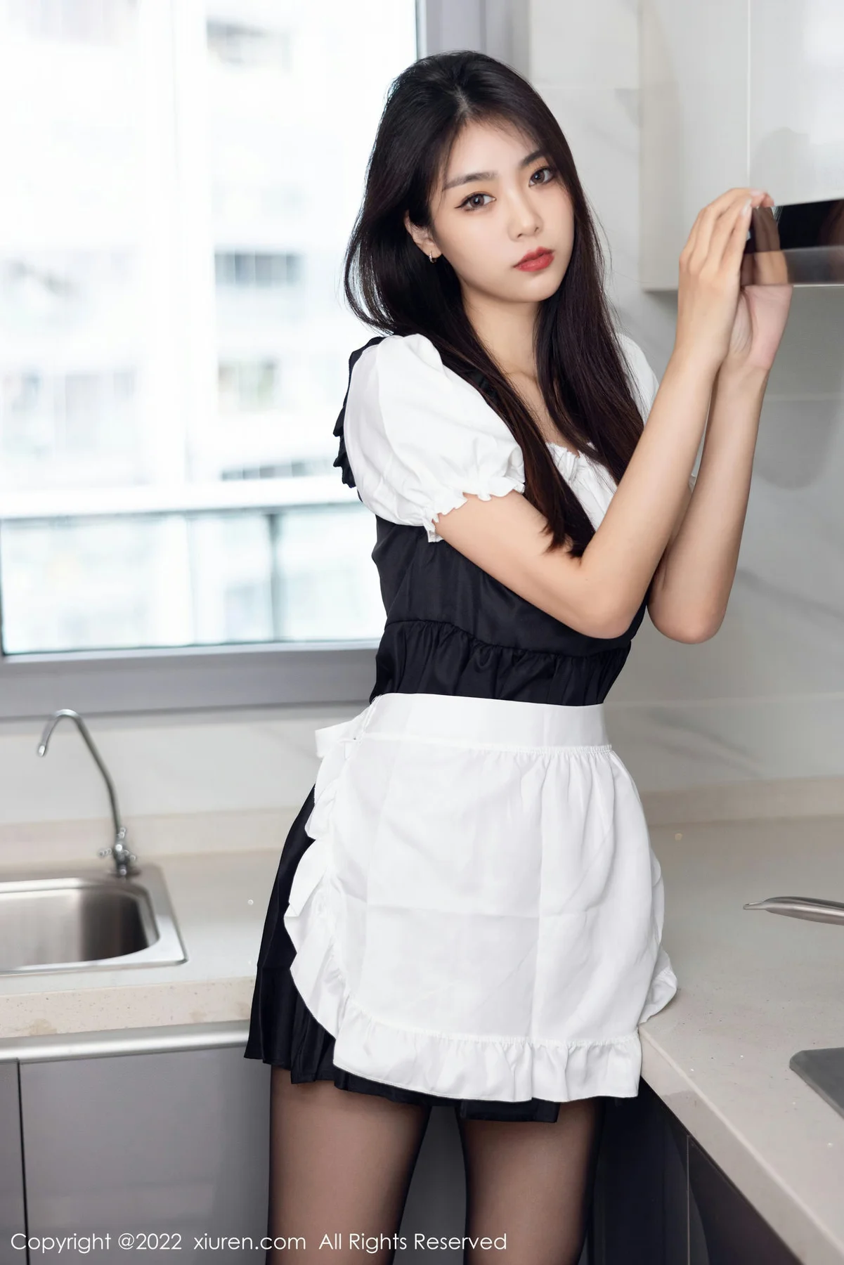 XiuRen 秀人 No.5706 可樂Vicky 拼色厨娘性感写真 - 50