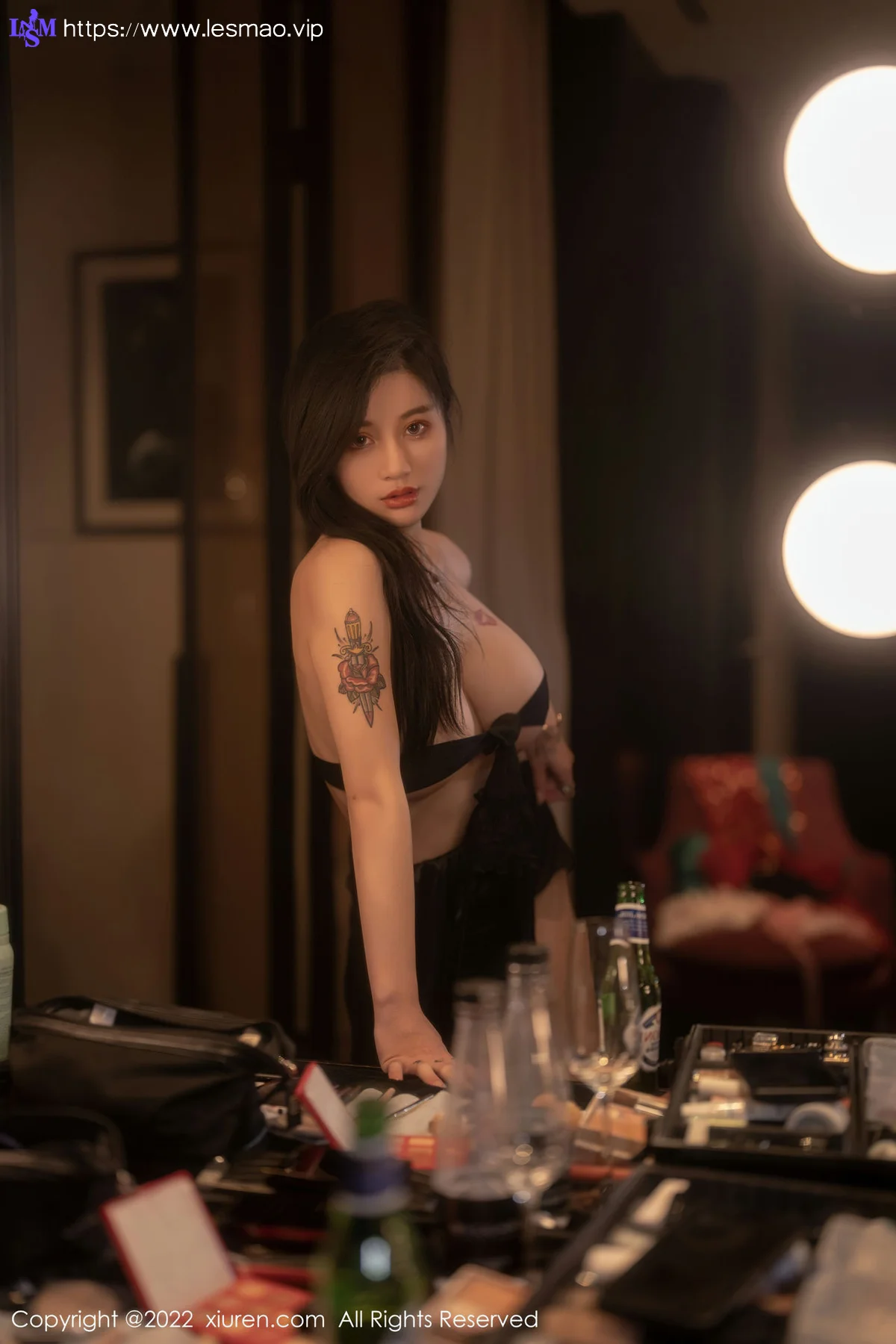 XiuRen 秀人 No.5722 美七 Mia 黑色网纱连衣裙西双版纳旅拍 - 58