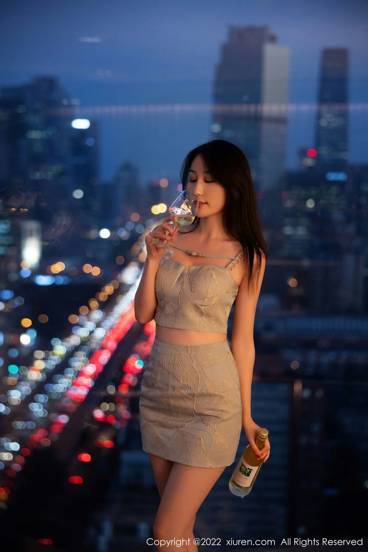 XiuRen 秀人 No.5734 薇薇酱 红色蕾丝内衣第二套写真 - 85
