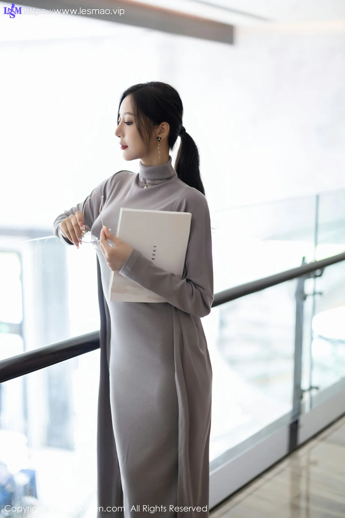 XiuRen 秀人 No.5745  王馨瑶yanni 主题《女学者的反转》写真1 - 11
