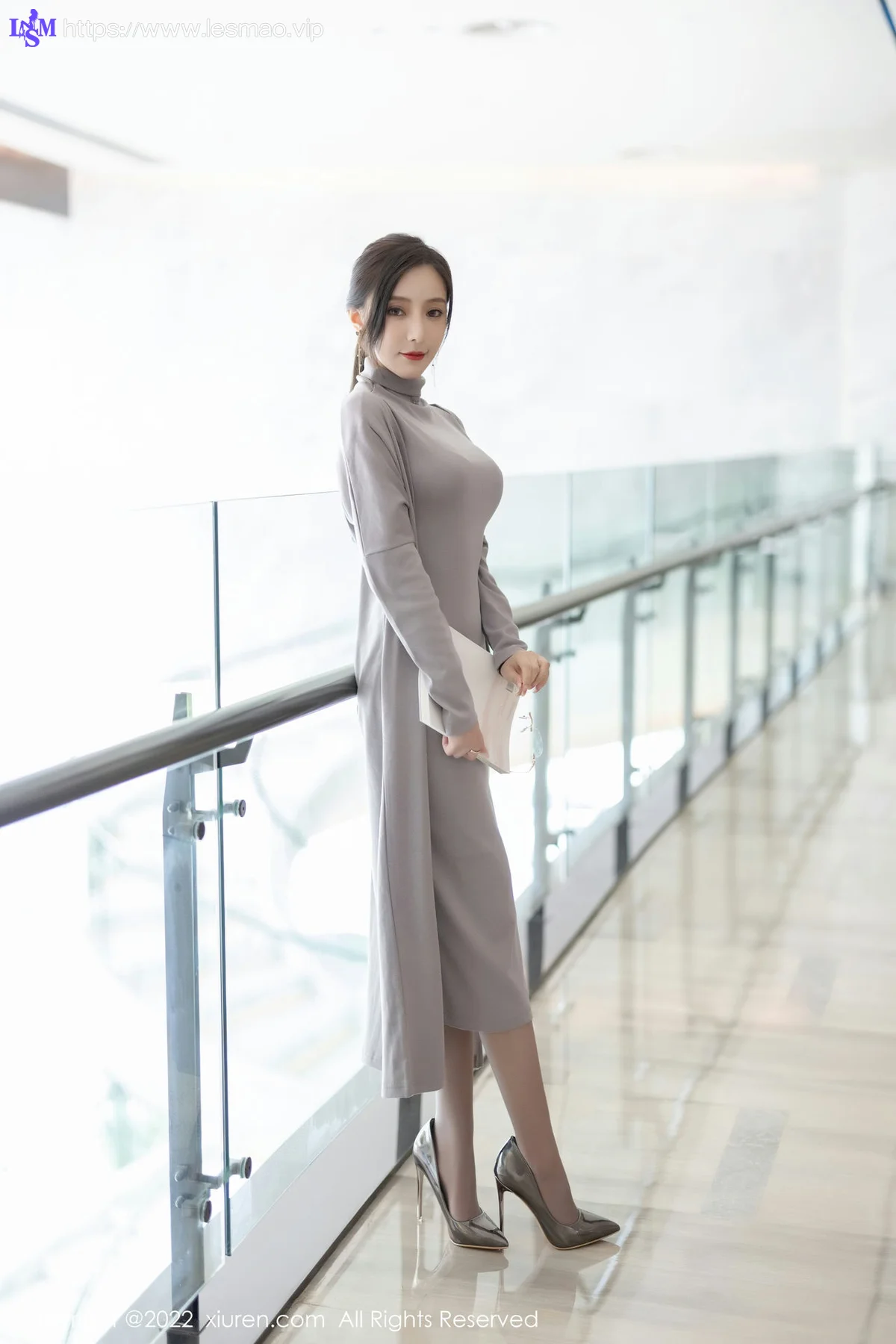 XiuRen 秀人 No.5745  王馨瑶yanni 主题《女学者的反转》写真1 - 15