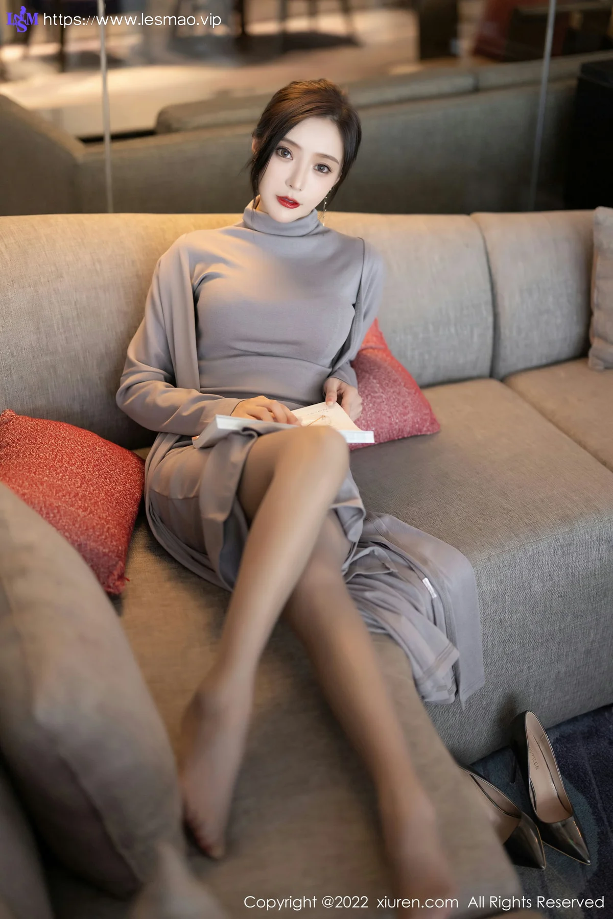 XiuRen 秀人 No.5745  王馨瑶yanni 主题《女学者的反转》写真1 - 18