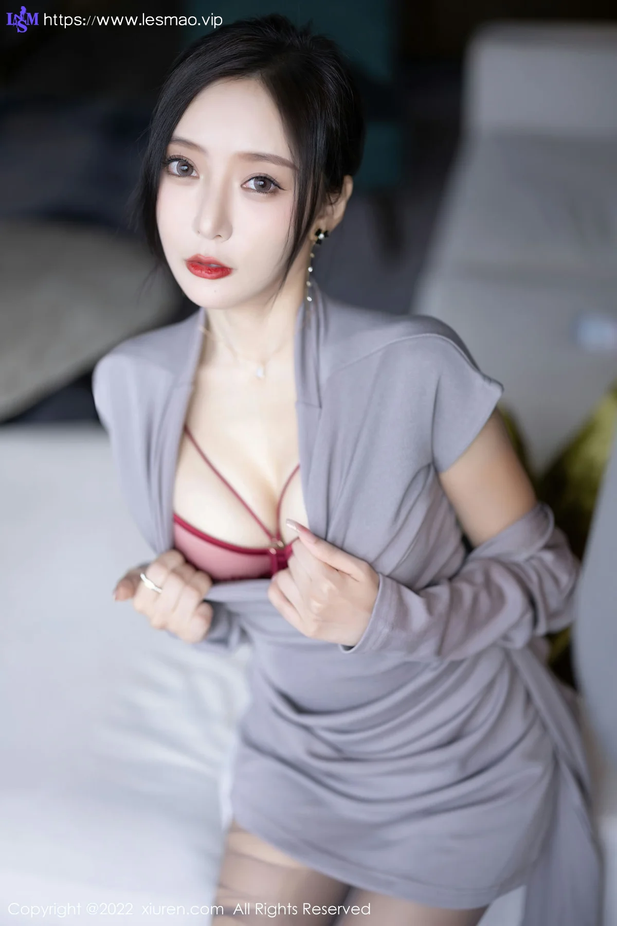 XiuRen 秀人 No.5745  王馨瑶yanni 主题《女学者的反转》写真1 - 50