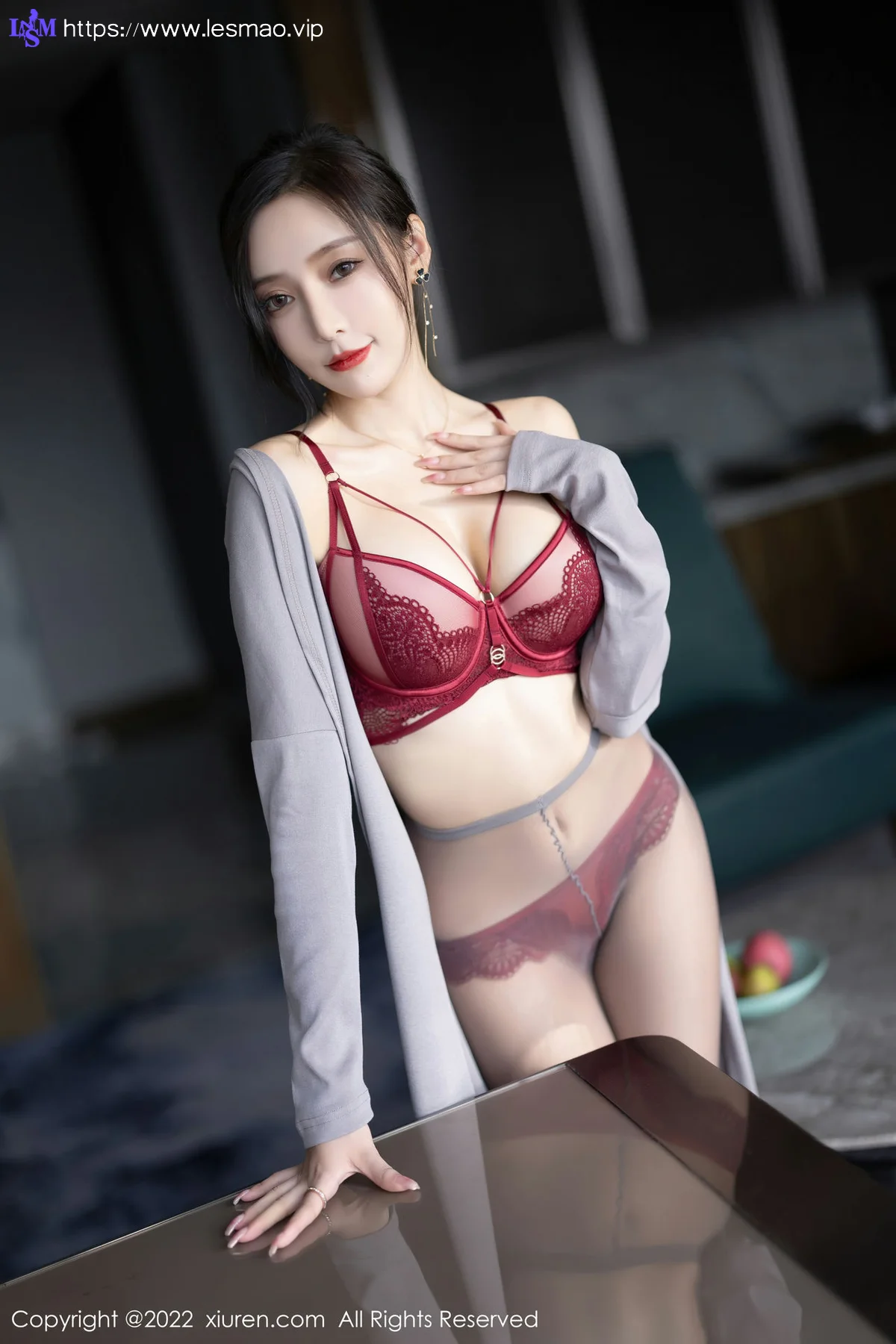 XiuRen 秀人 No.5745  王馨瑶yanni 主题《女学者的反转》写真1 - 52