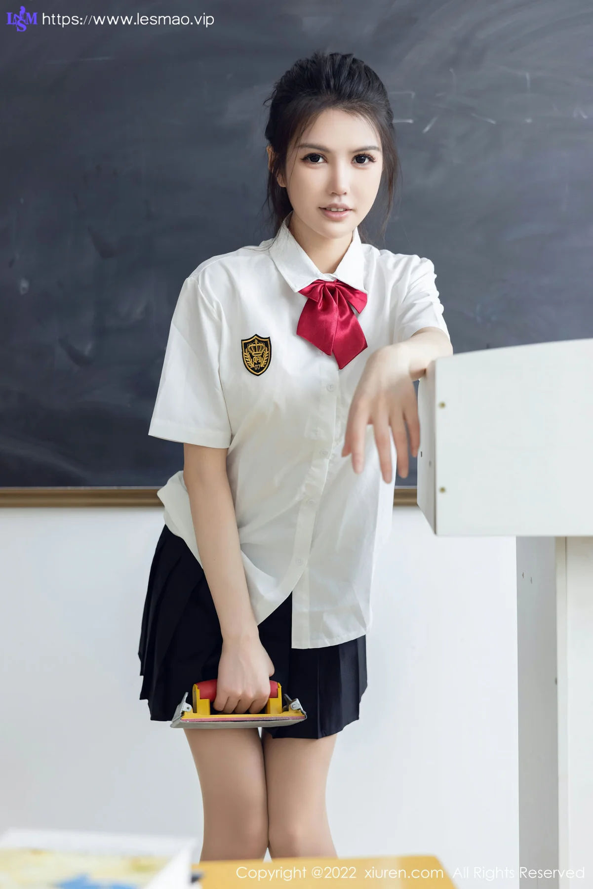 XiuRen 秀人 No.5762 媛媛酱belle教室场景拍摄性感写真3 - 26