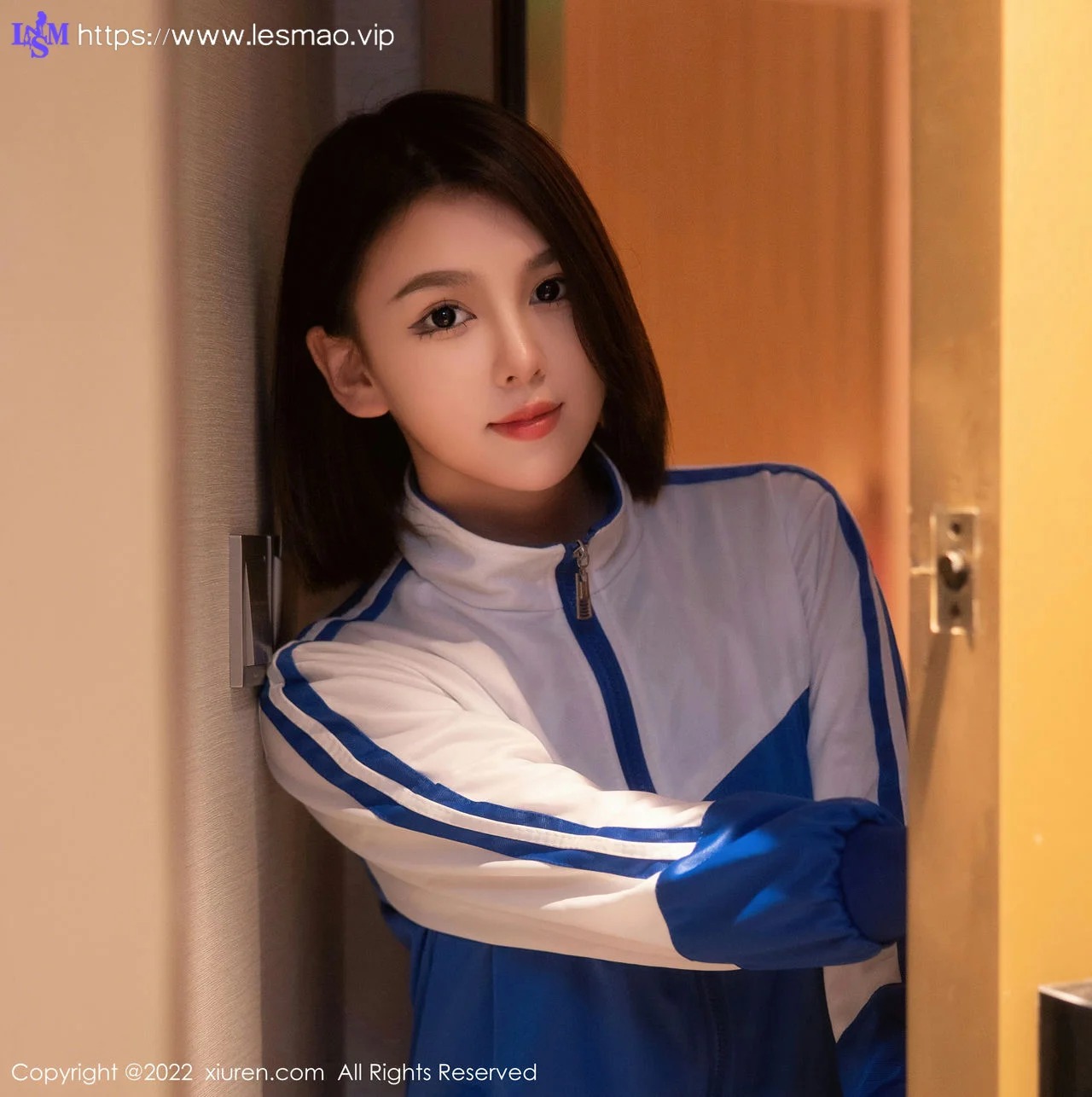 XiuRen 秀人 No.5766 美羊羊 校园制服情趣黑丝第二套写真33 - 12