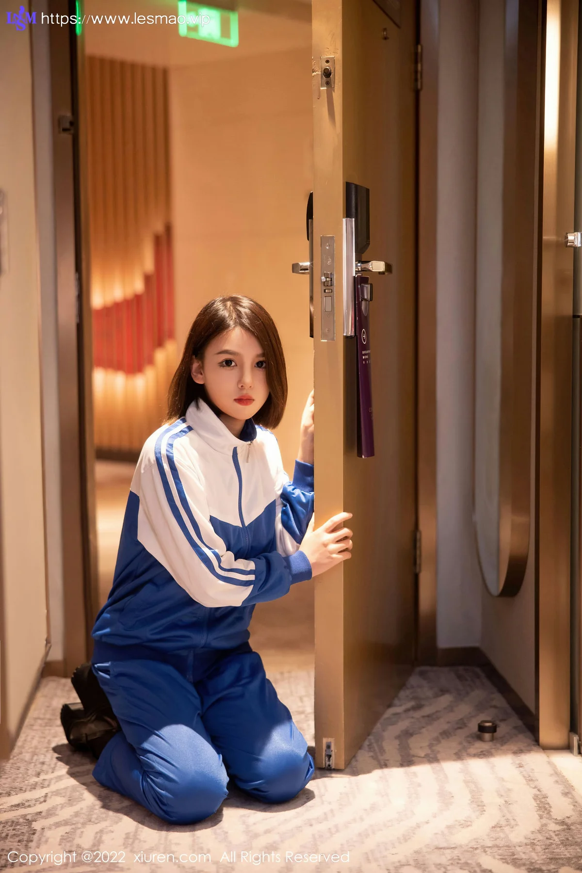 XiuRen 秀人 No.5766 美羊羊 校园制服情趣黑丝第二套写真33 - 15