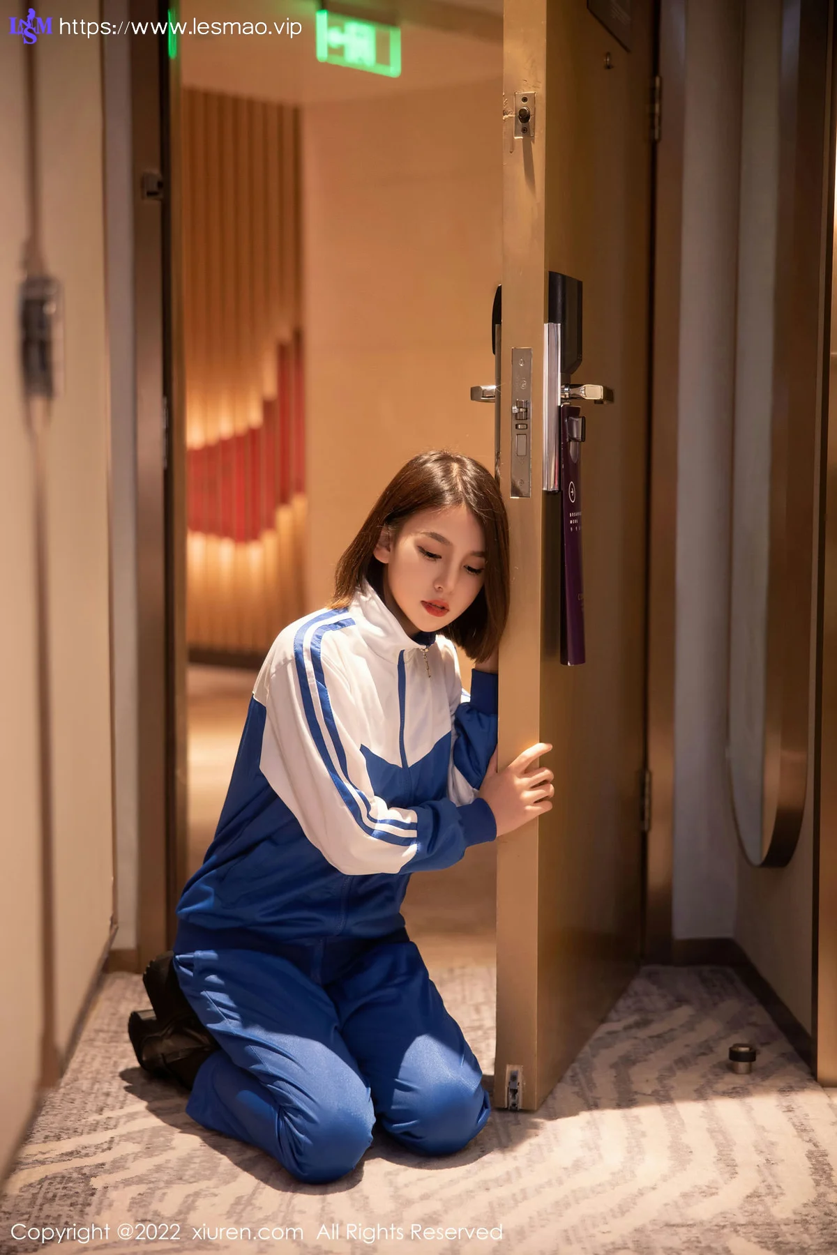 XiuRen 秀人 No.5766 美羊羊 校园制服情趣黑丝第二套写真33 - 16