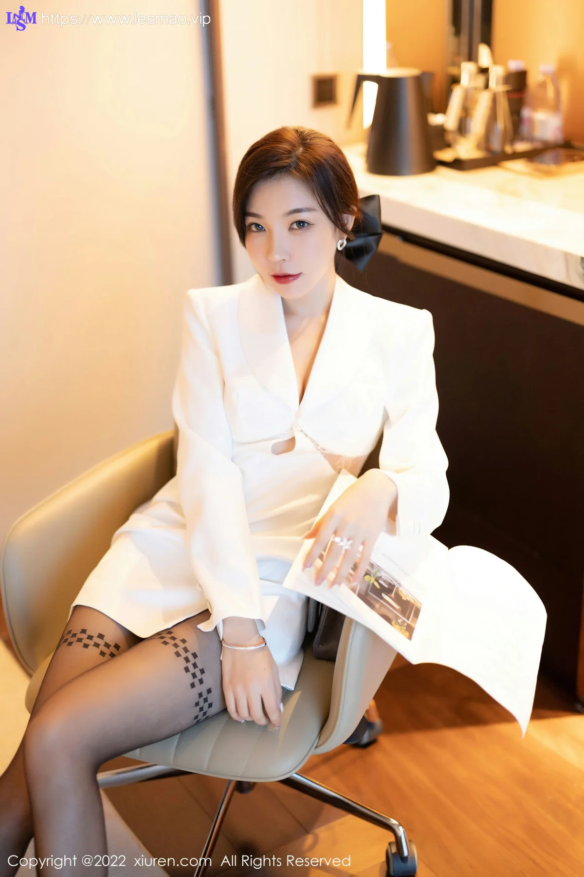 XiuRen 秀人 No.5770 徐莉芝Booty 浅色情趣蕾丝内衣性感写真1 - 14