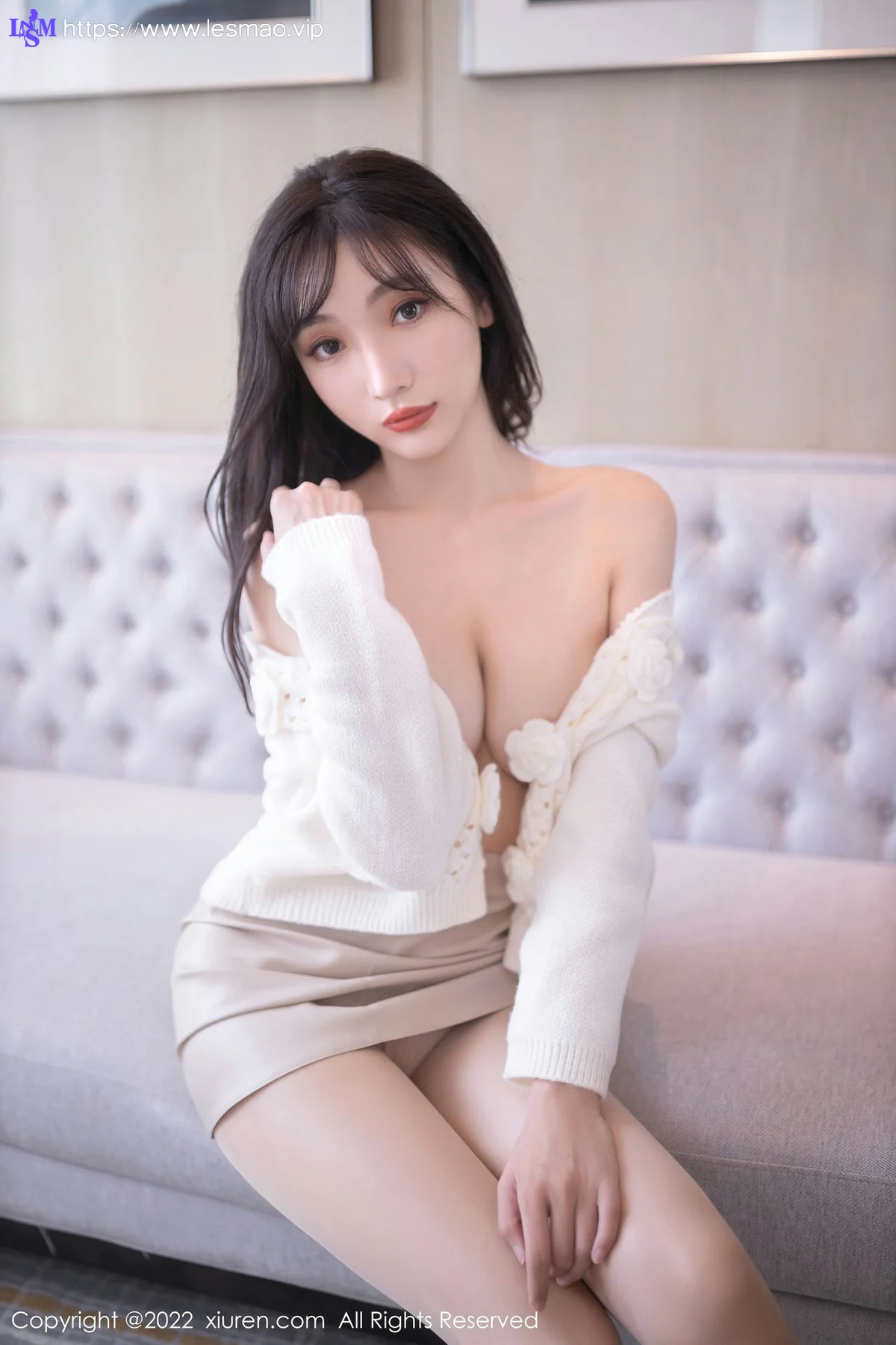 XiuRen 秀人 No.5771 陆萱萱 浅色短裙性感私房111 - 18