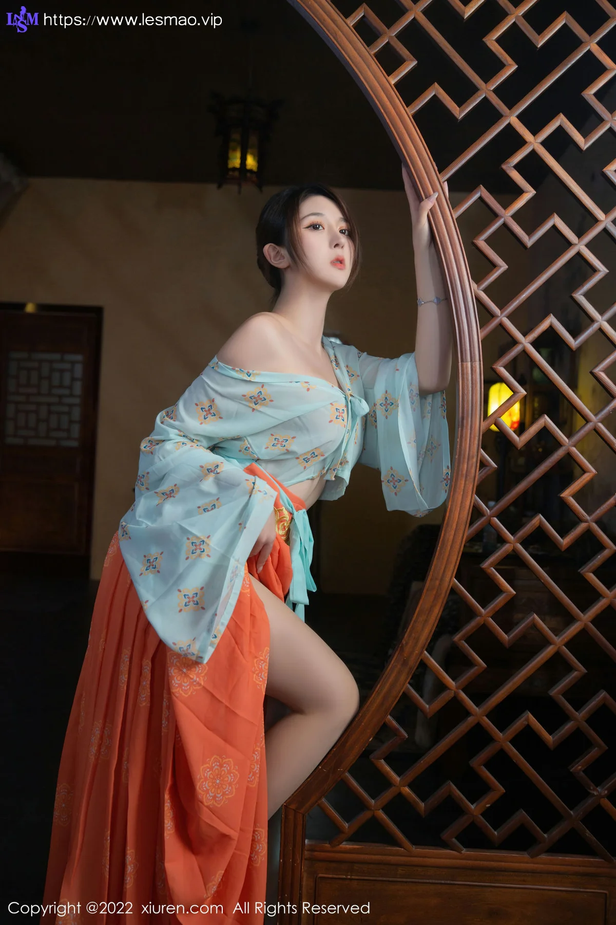 XiuRen 秀人 No.5772 夏甜甜 新人模特浅蓝色古装性感写真 - 26
