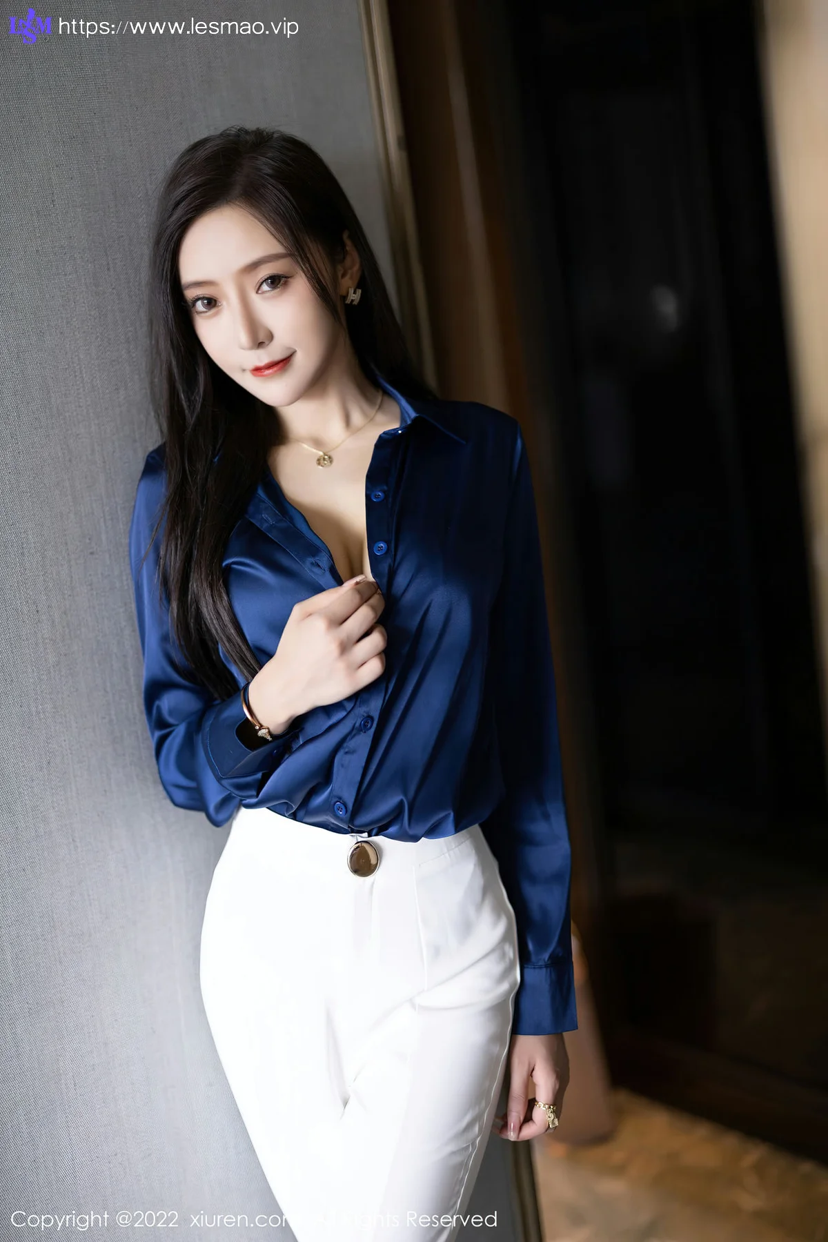 XiuRen 秀人 No.5790 王馨瑶yanni 性感御姐原色丝袜性感写真1 - 11