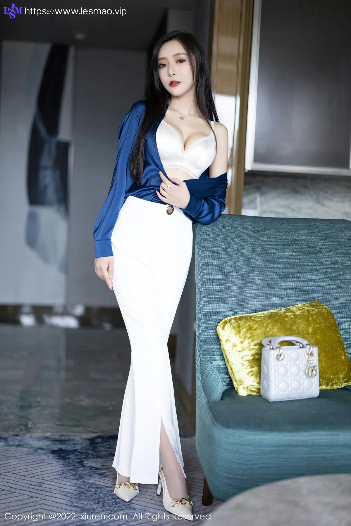 XiuRen 秀人 No.5790 王馨瑶yanni 性感御姐原色丝袜性感写真1 - 22