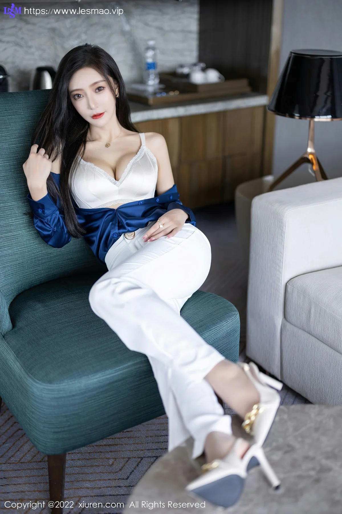 XiuRen 秀人 No.5790 王馨瑶yanni 性感御姐原色丝袜性感写真1 - 31