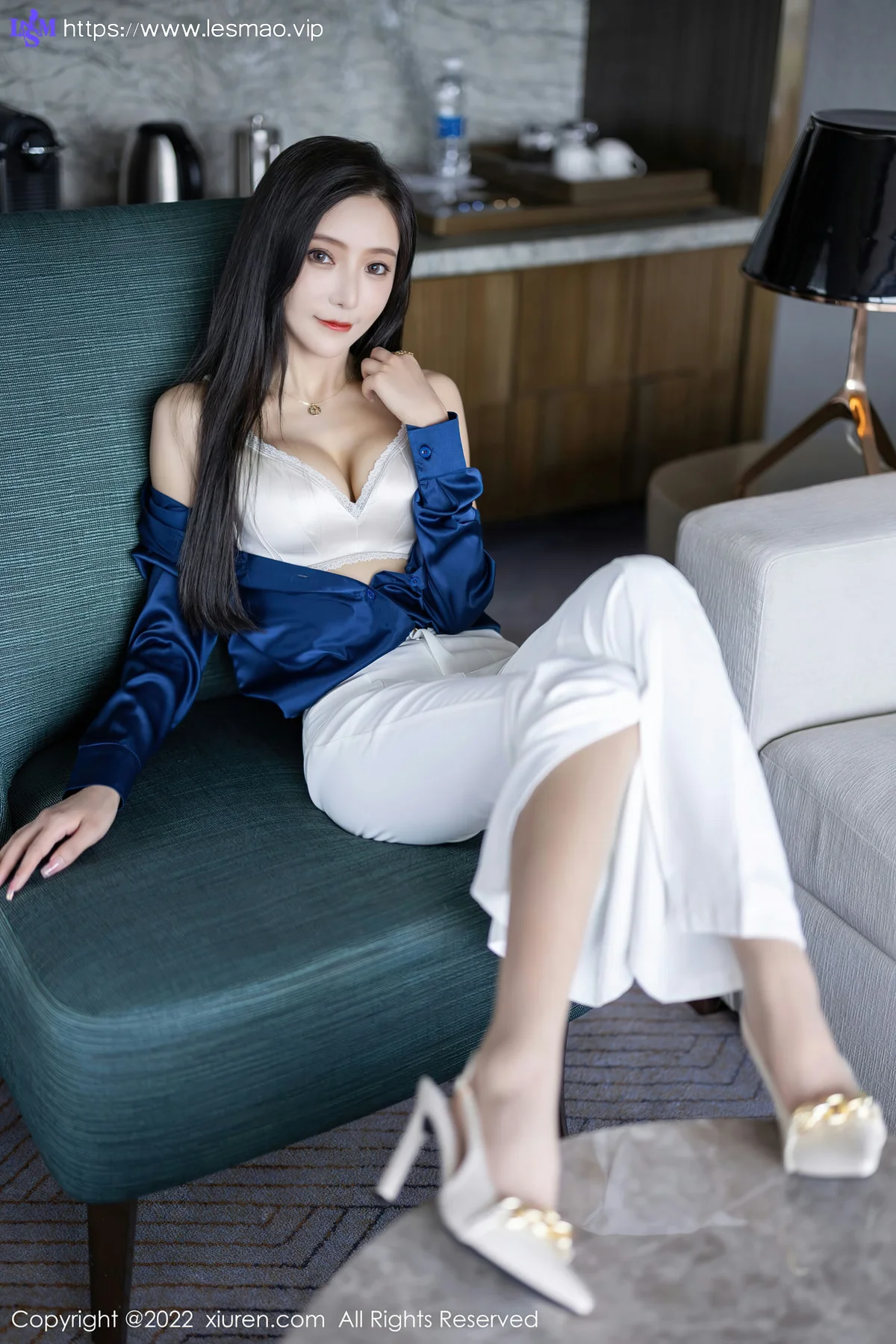 XiuRen 秀人 No.5790 王馨瑶yanni 性感御姐原色丝袜性感写真1 - 32