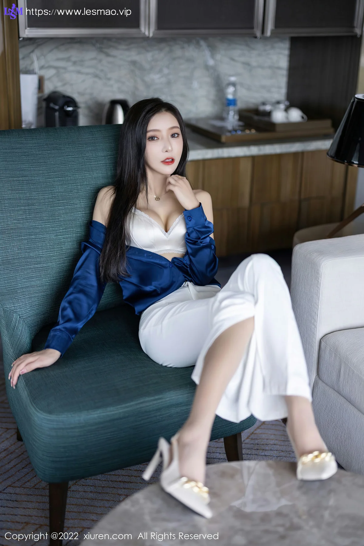 XiuRen 秀人 No.5790 王馨瑶yanni 性感御姐原色丝袜性感写真1 - 33