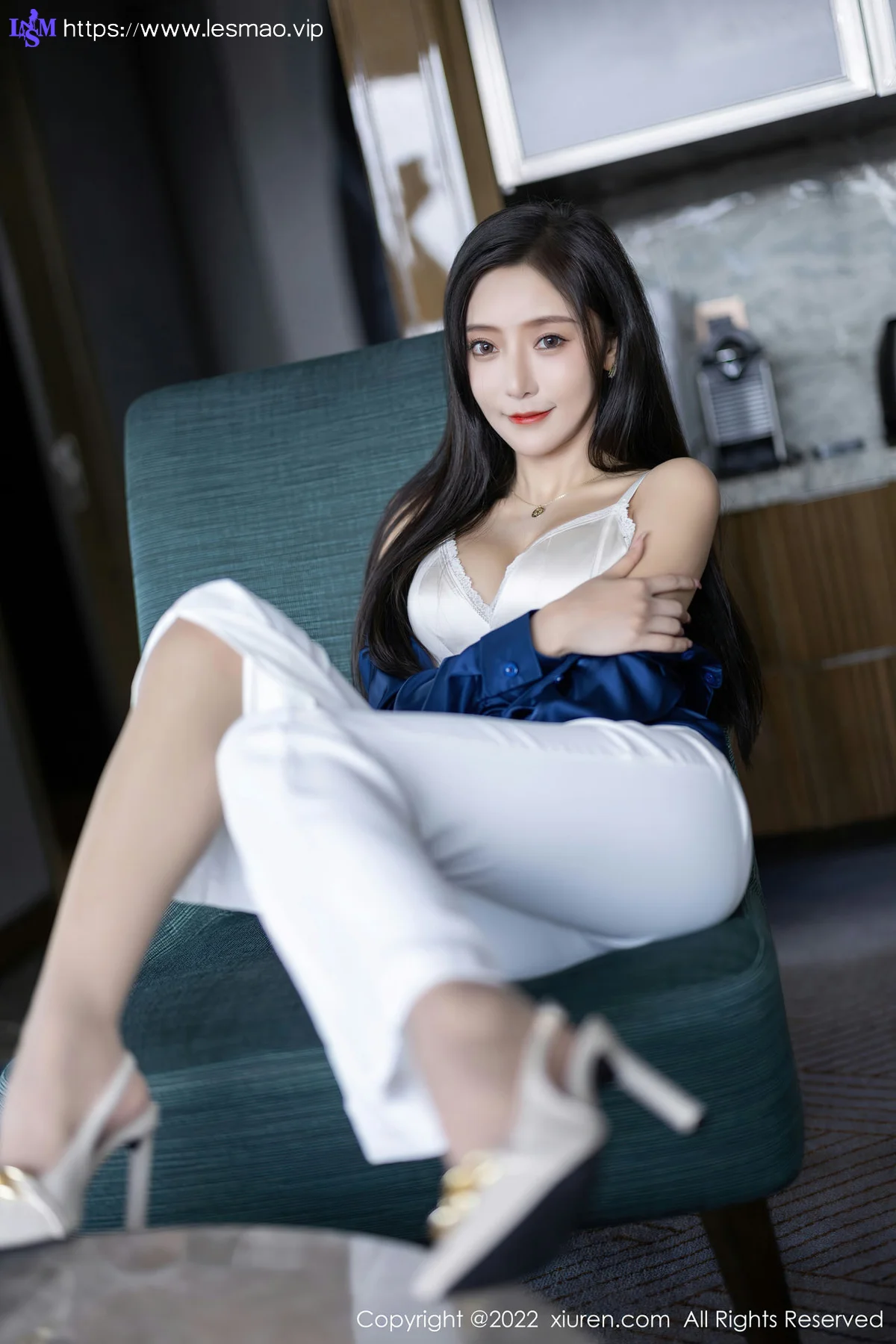 XiuRen 秀人 No.5790 王馨瑶yanni 性感御姐原色丝袜性感写真1 - 36