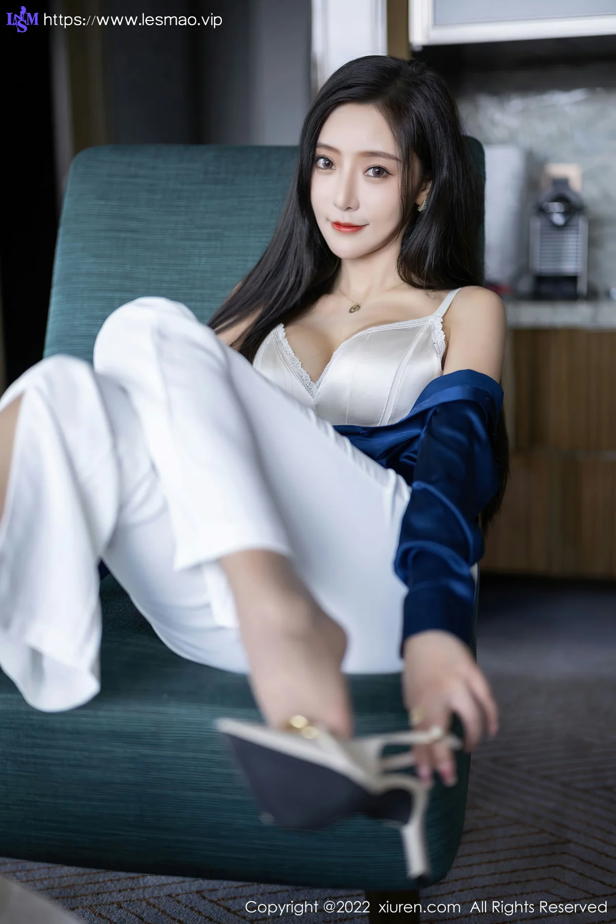 XiuRen 秀人 No.5790 王馨瑶yanni 性感御姐原色丝袜性感写真1 - 38