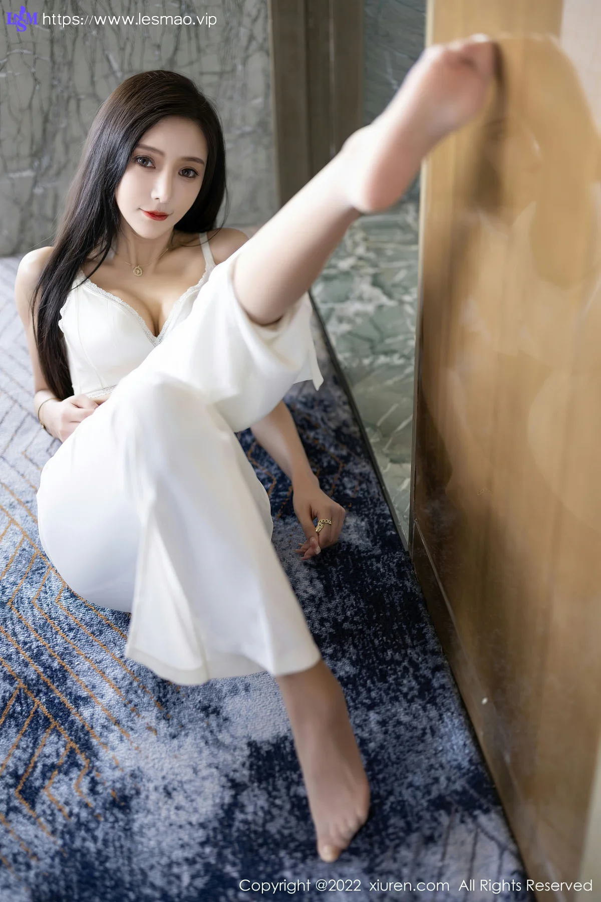 XiuRen 秀人 No.5790 王馨瑶yanni 性感御姐原色丝袜性感写真1 - 56