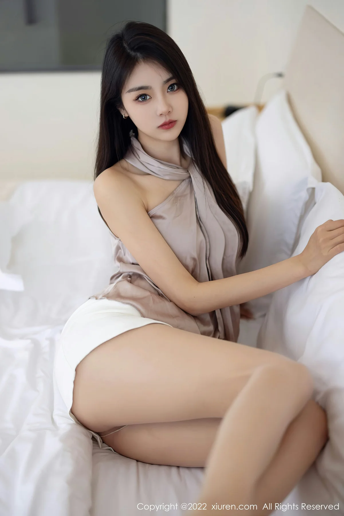 XiuRen 秀人 No.5804 可樂Vicky 灰色露肩上衣性感写真11 - 41