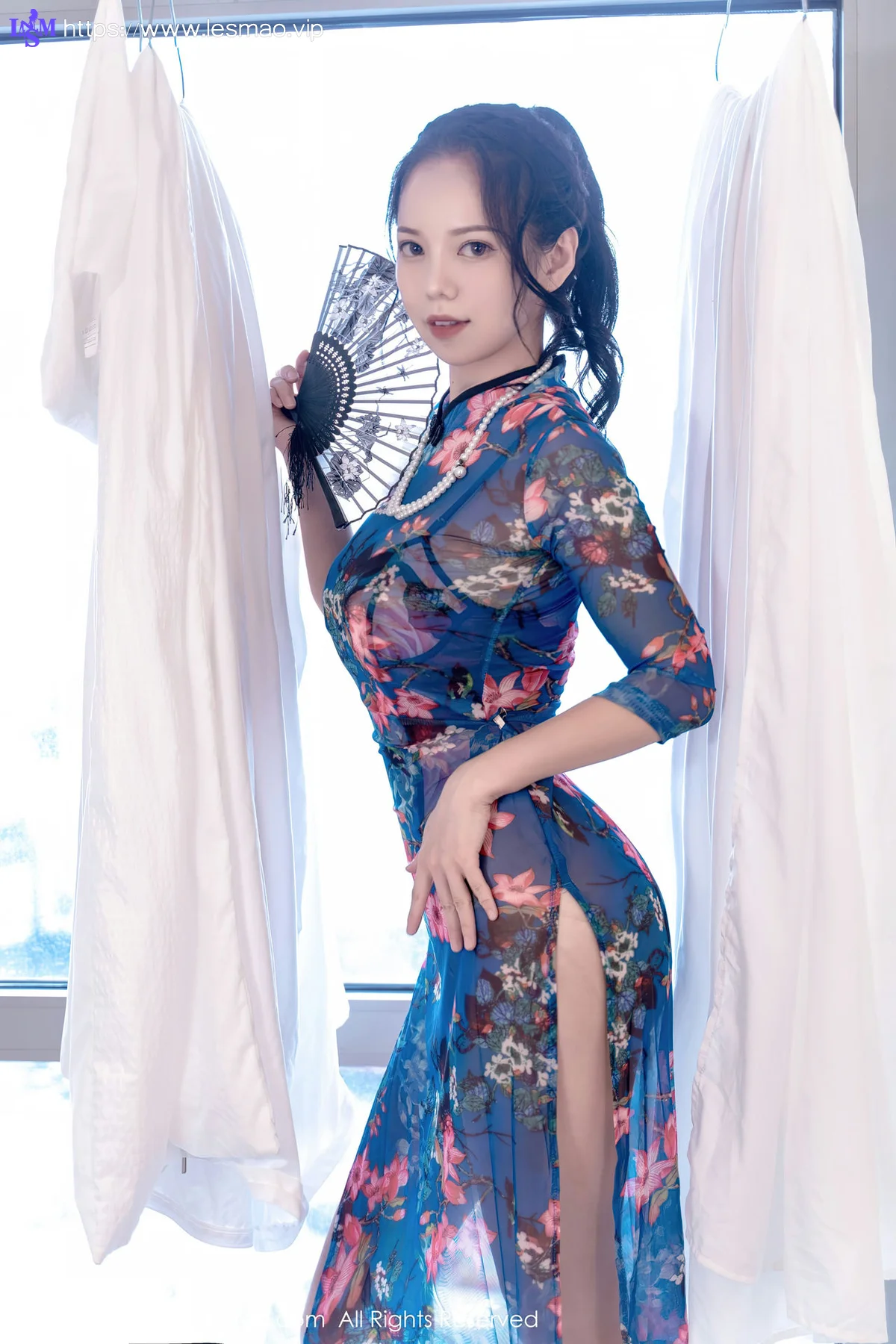 XiuRen 秀人 No.5819 大美妞儿 弹力永动机透明旗袍蕾丝肉袜 - 8