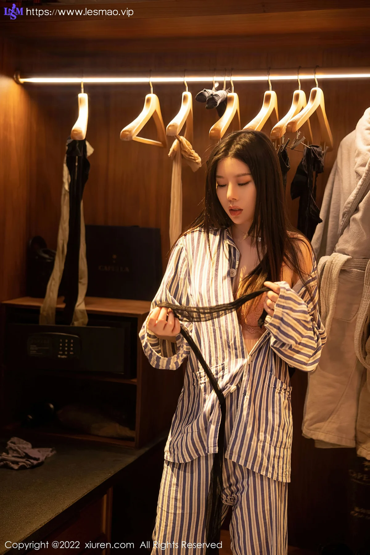 XiuRen 秀人 No.5820 白茹雪 蕾丝围裙熟女气息性感写真11 - 15