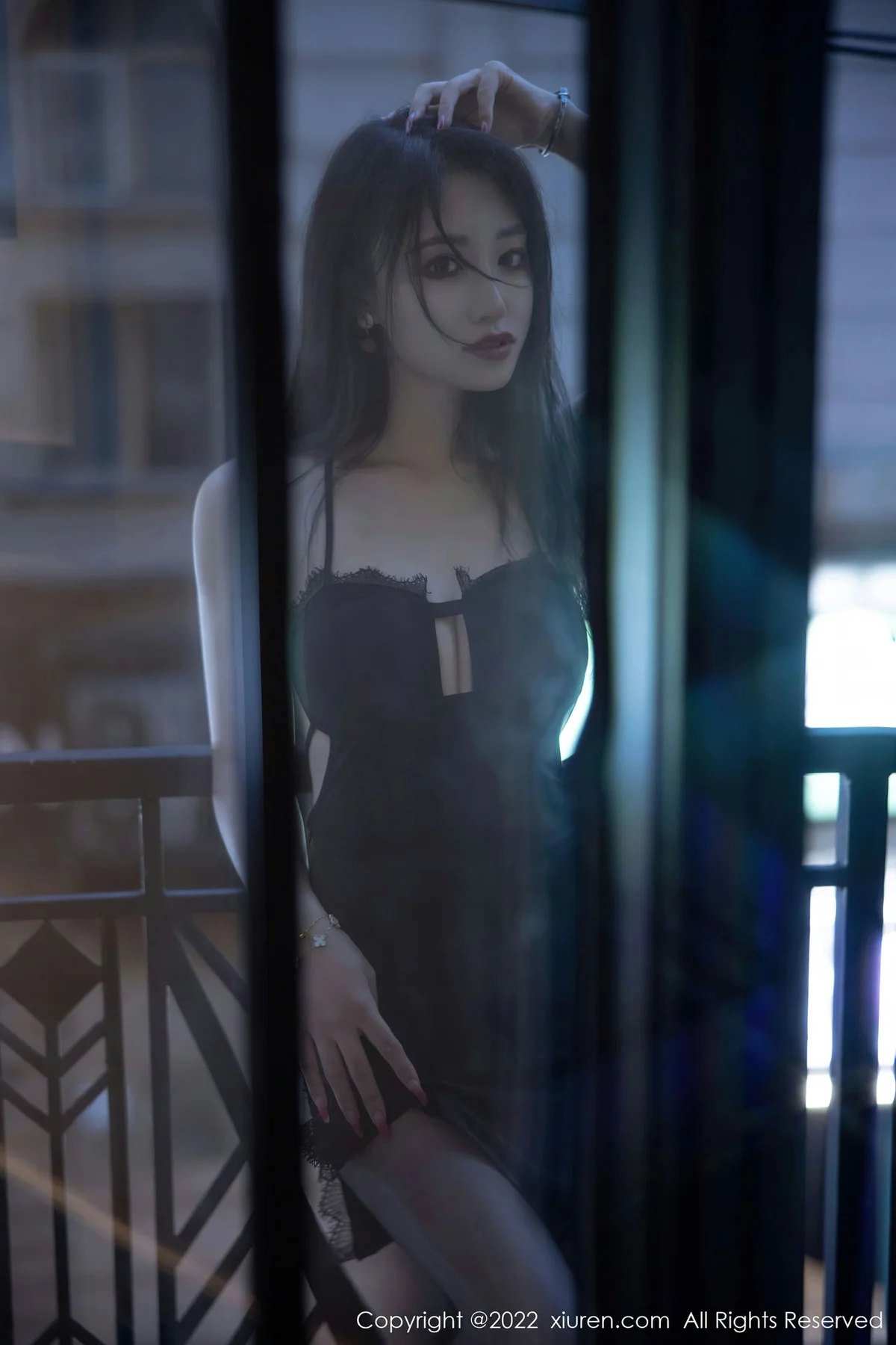 XiuRen 秀人 No.5833 司柠 新人首套写真黑色吊带短裙3 - 36
