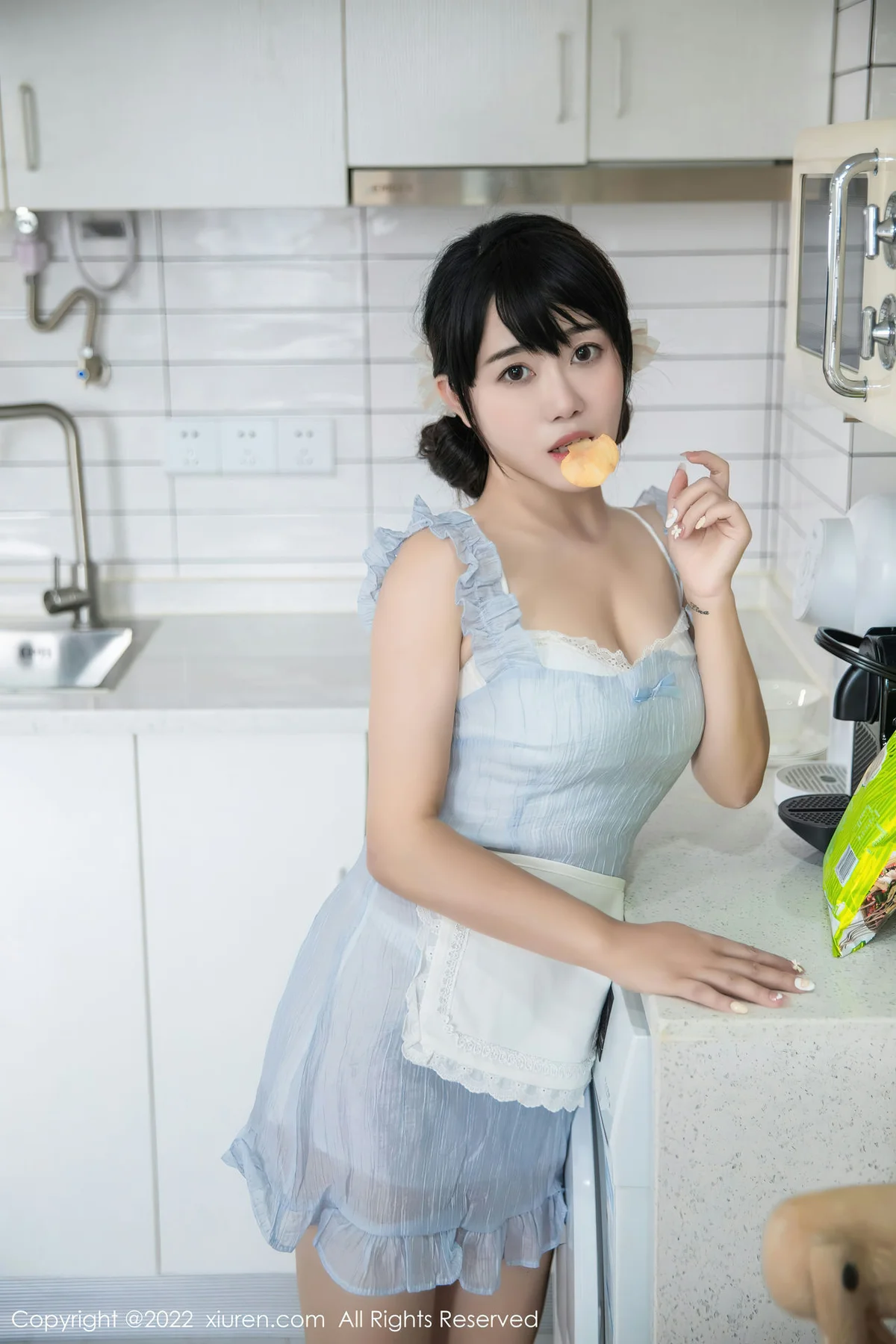 XiuRen 秀人 No.5834 严利娅Yuliya 浅蓝色女仆性感写真 - 44