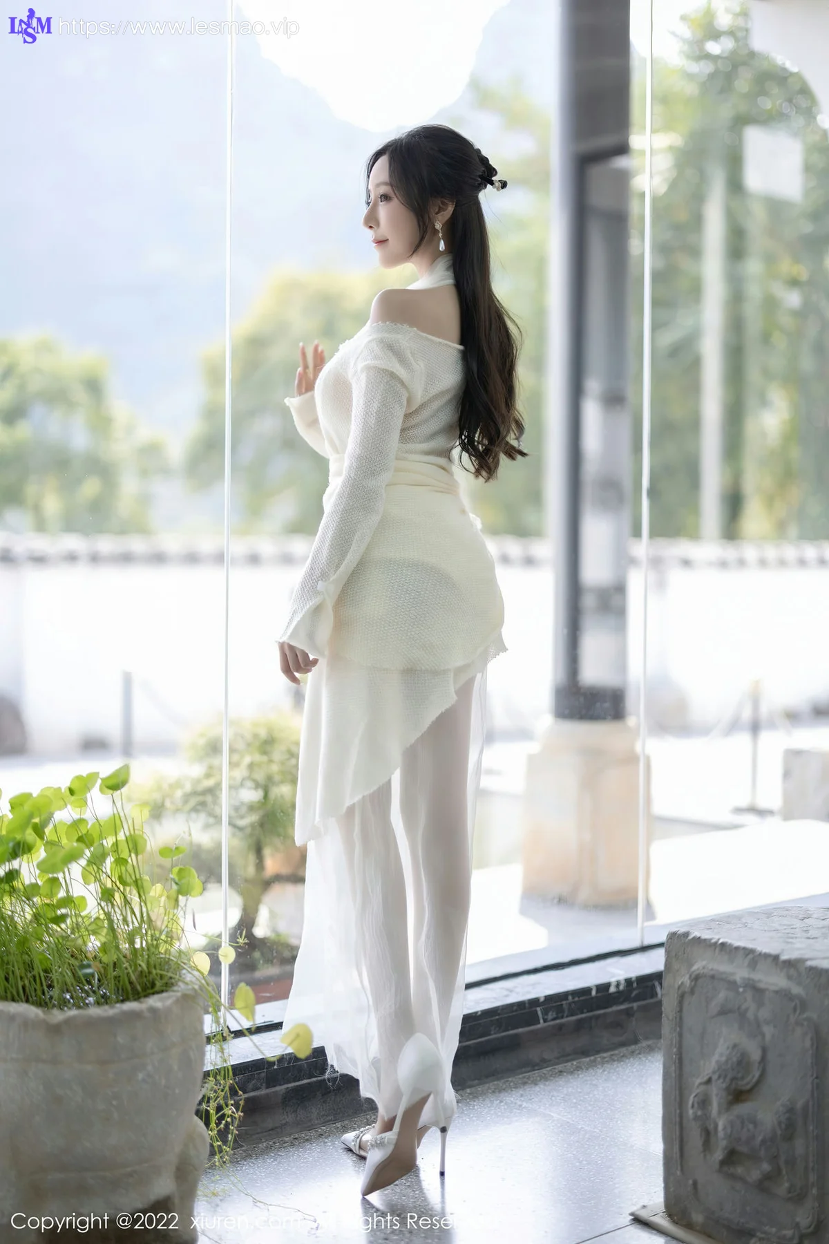 XiuRen 秀人 No.5846 王馨瑶yanni 性感白色连衣长裙性感写真22 - 18