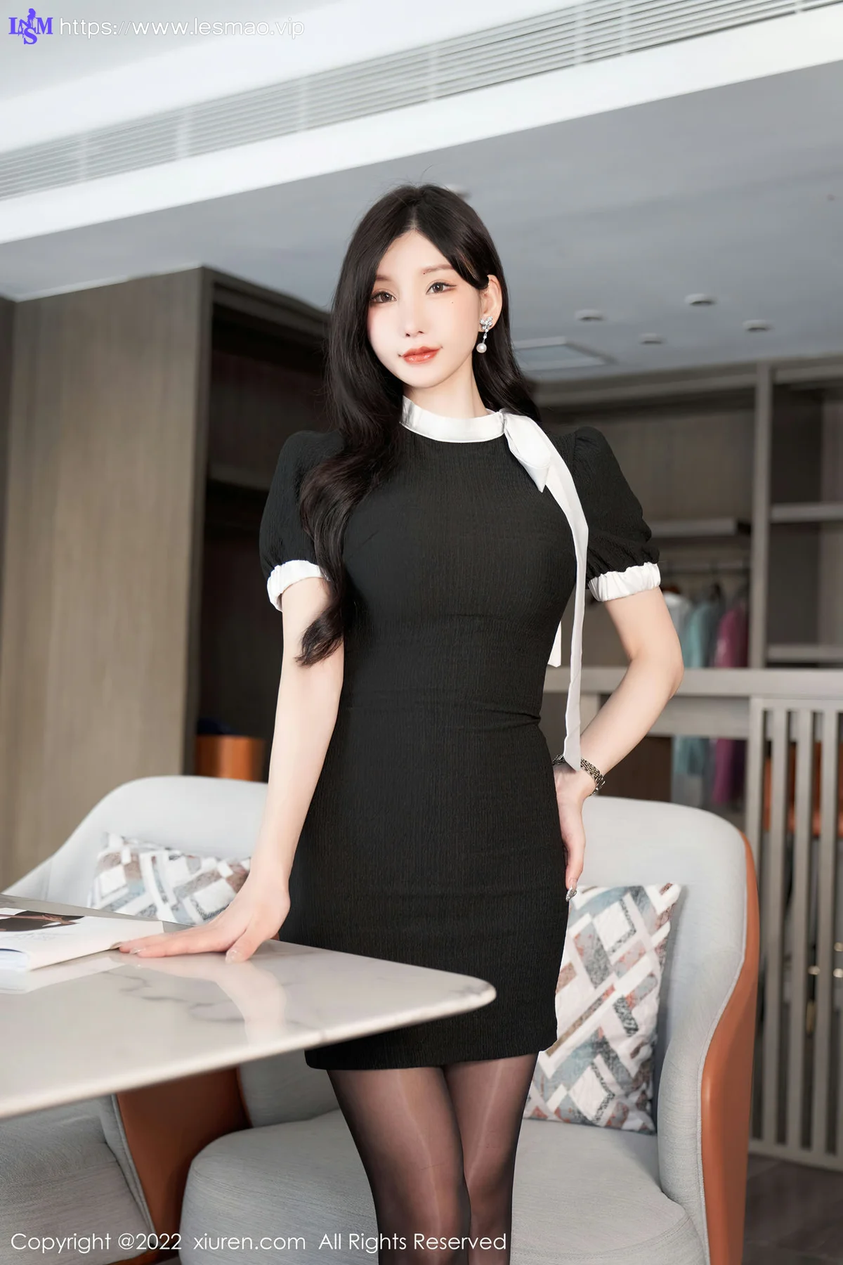 XiuRen 秀人 No.5848 周于希Sally 同事升职为此贺喜剧情版套图11 - 12