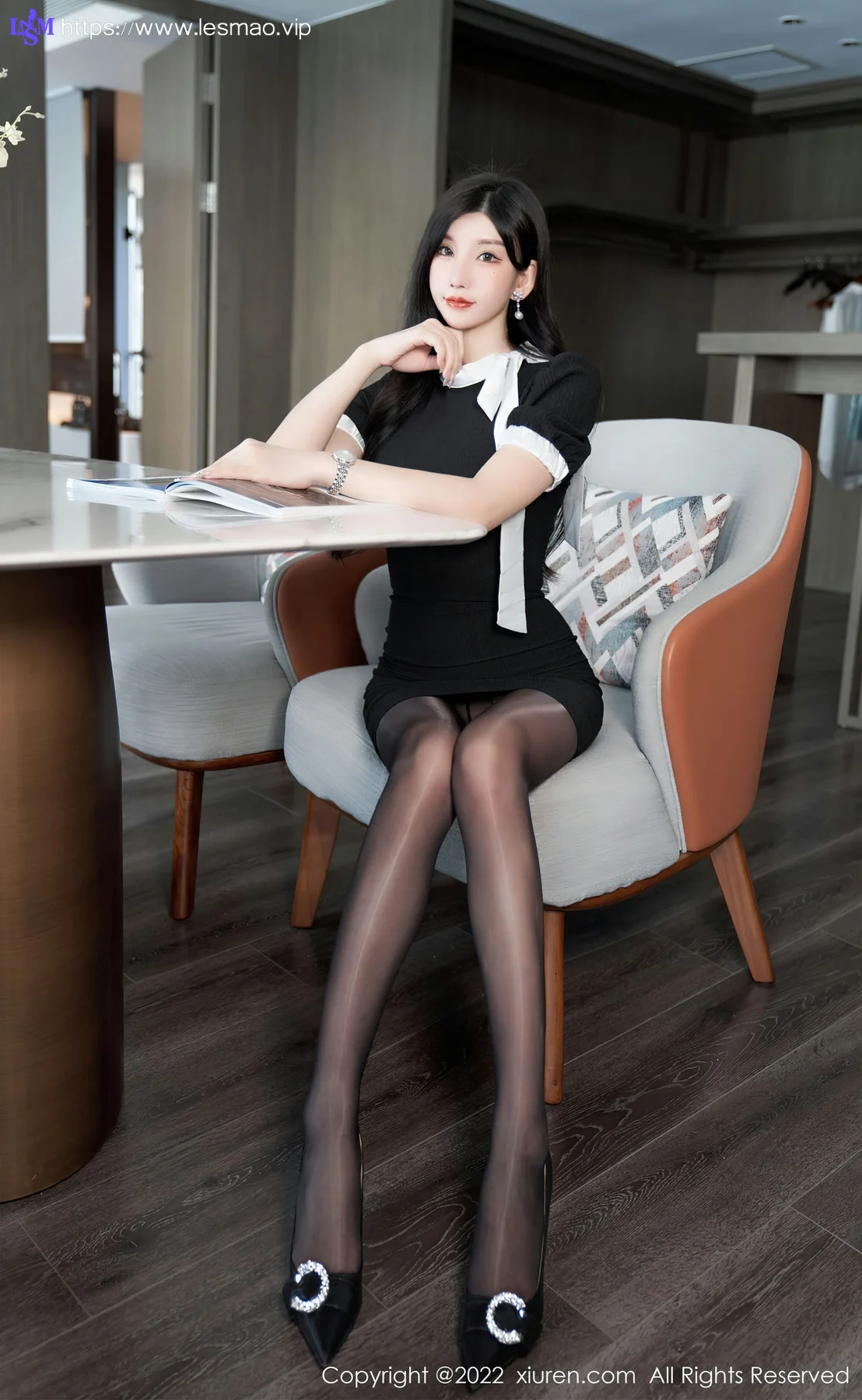 XiuRen 秀人 No.5848 周于希Sally 同事升职为此贺喜剧情版套图11 - 13