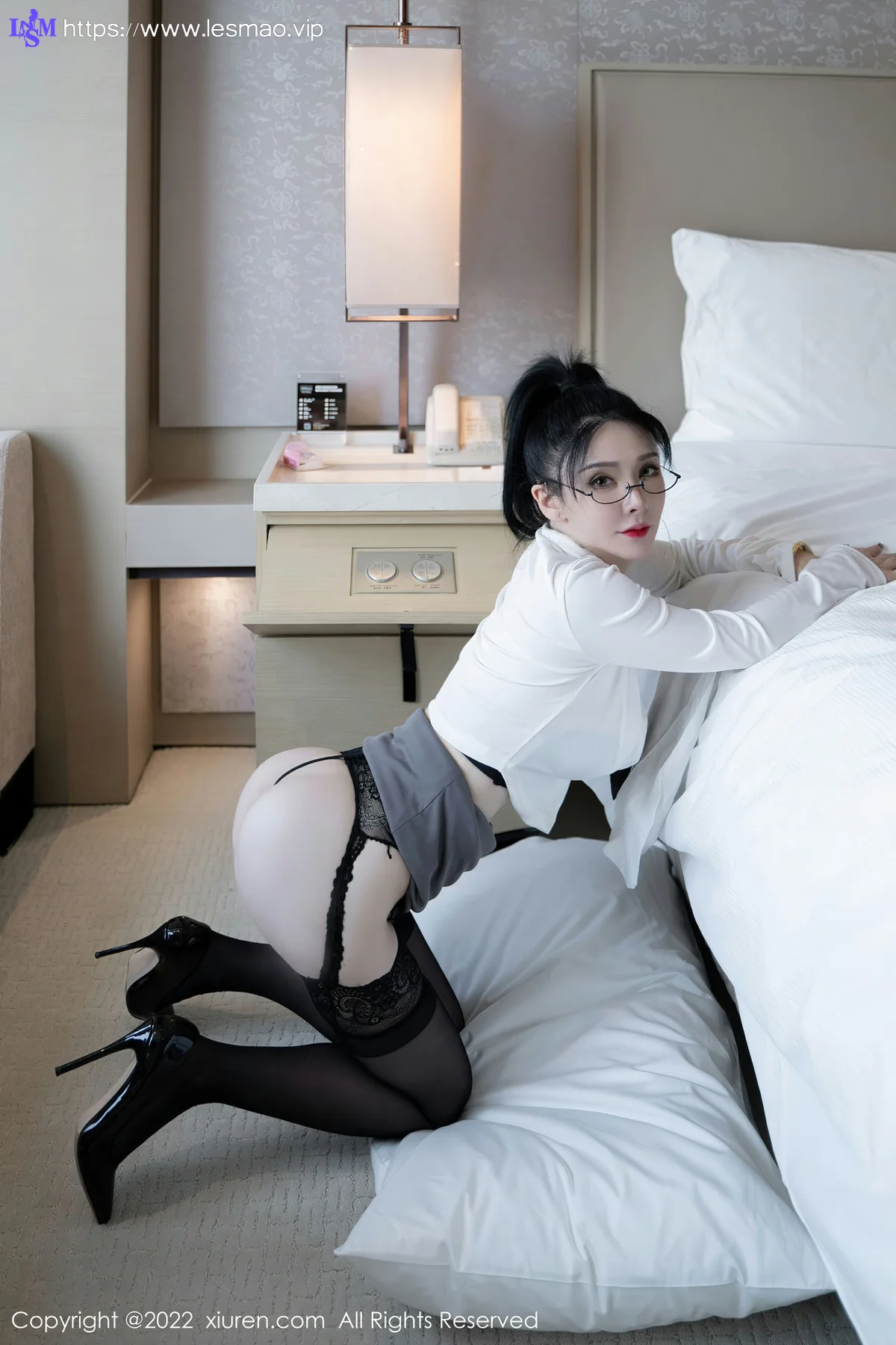 XiuRen 秀人 No.5856 潘娇娇 巨乳肥臀媚态十足性感写真 - 46