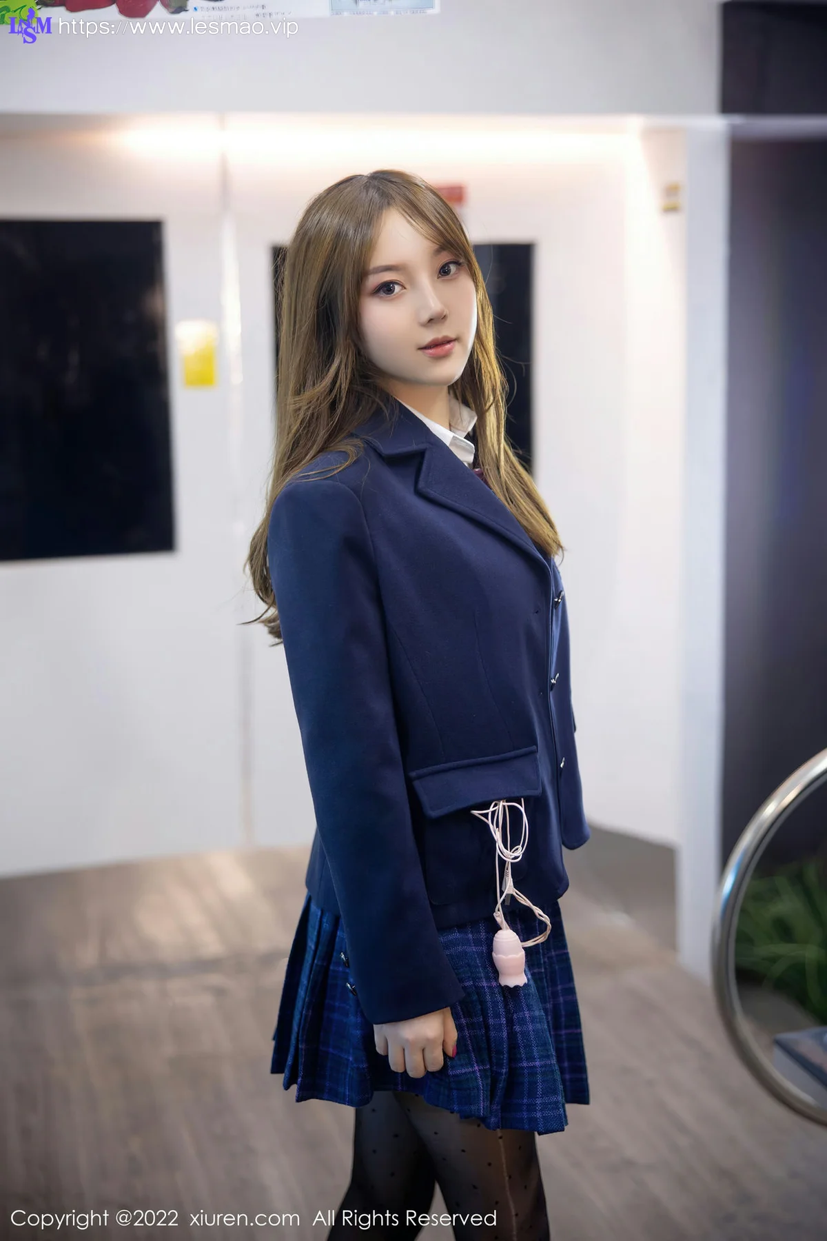 XiuRen 秀人 No.5899 豆瓣酱 地铁场景性感写真 - 19