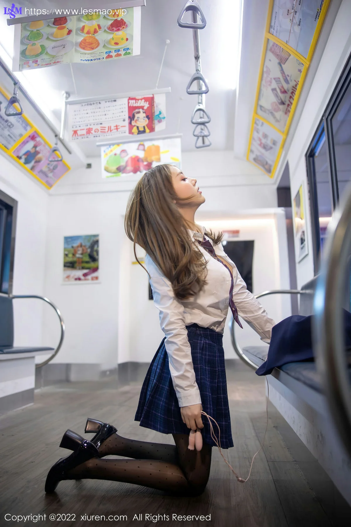 XiuRen 秀人 No.5899 豆瓣酱 地铁场景性感写真 - 28
