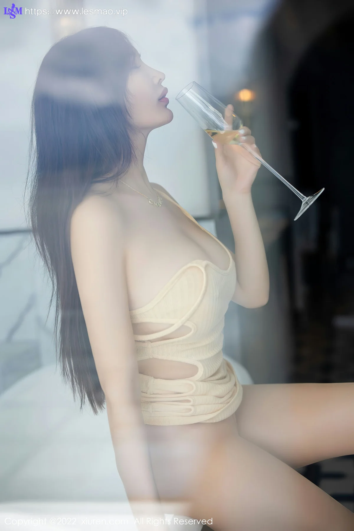 XiuRen 秀人 No.5912 土肥圆Carol 诱人原色丝袜大理旅拍写真1 - 42