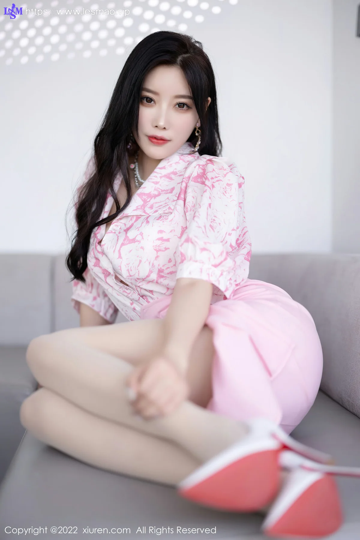 XiuRen 秀人 No.5927 杨晨晨Yome 粉色短裙私房写真 - 14