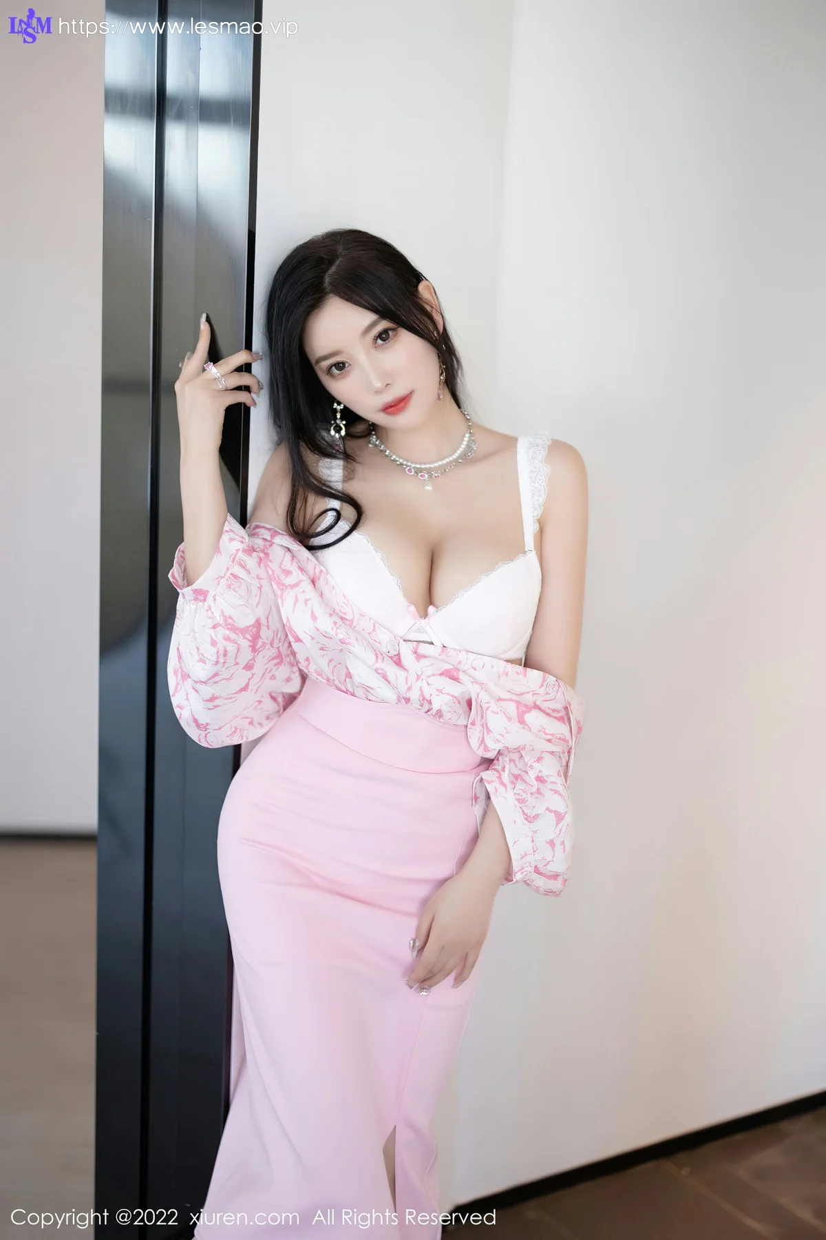 XiuRen 秀人 No.5927 杨晨晨Yome 粉色短裙私房写真 - 28