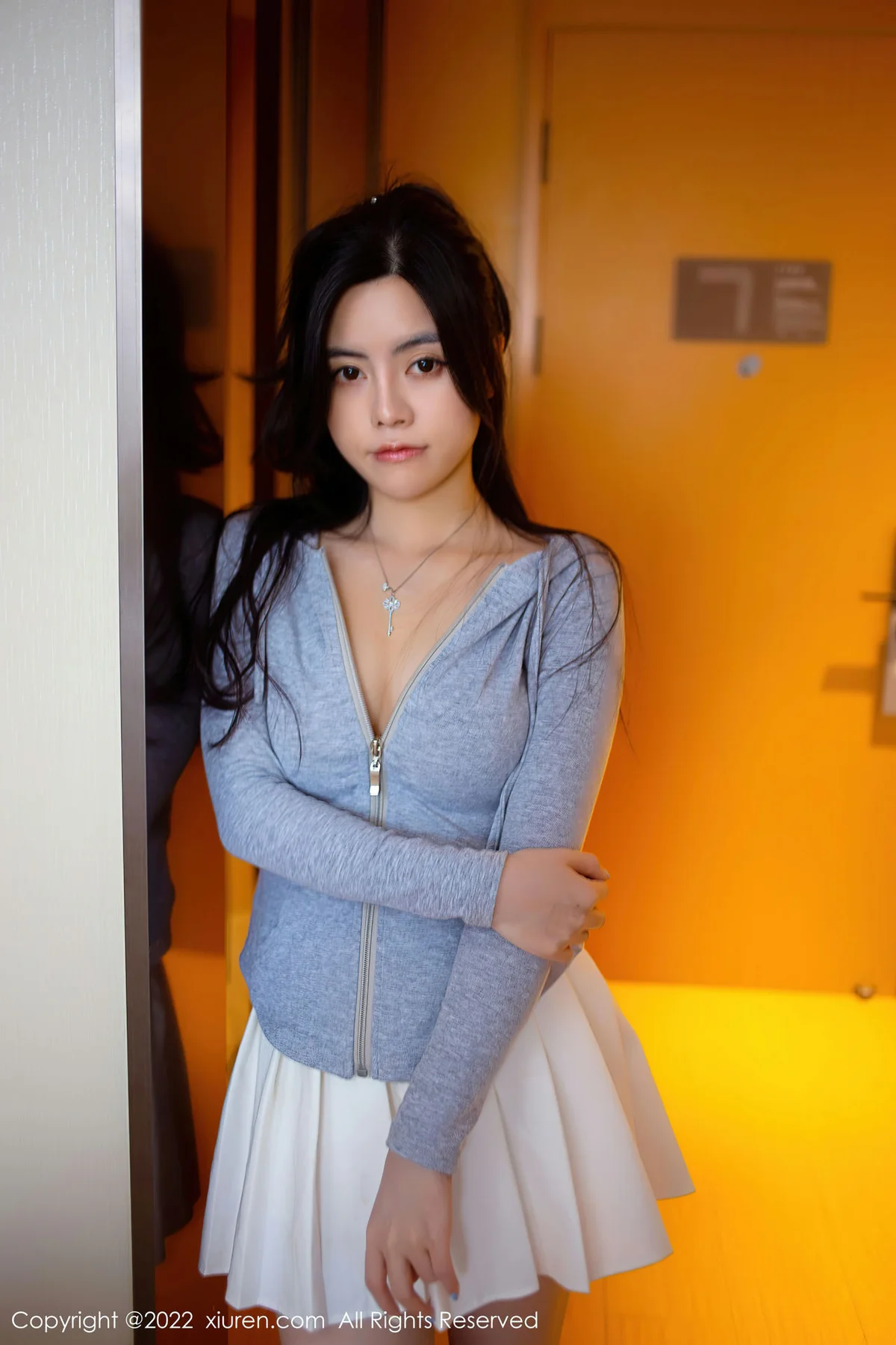 XiuRen 秀人 No.5929 白甜 白丝少女性感写真 - 35