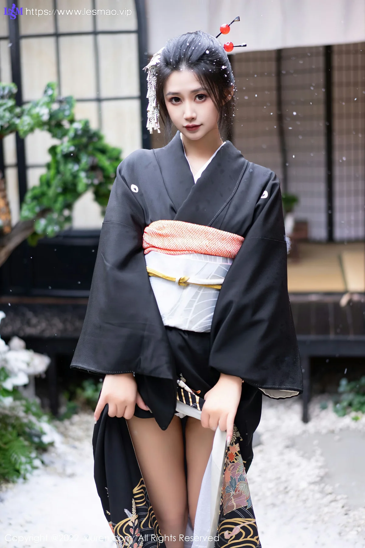 XiuRen 秀人 No.5932 laura阿姣 深色日式和服性感写真 - 18