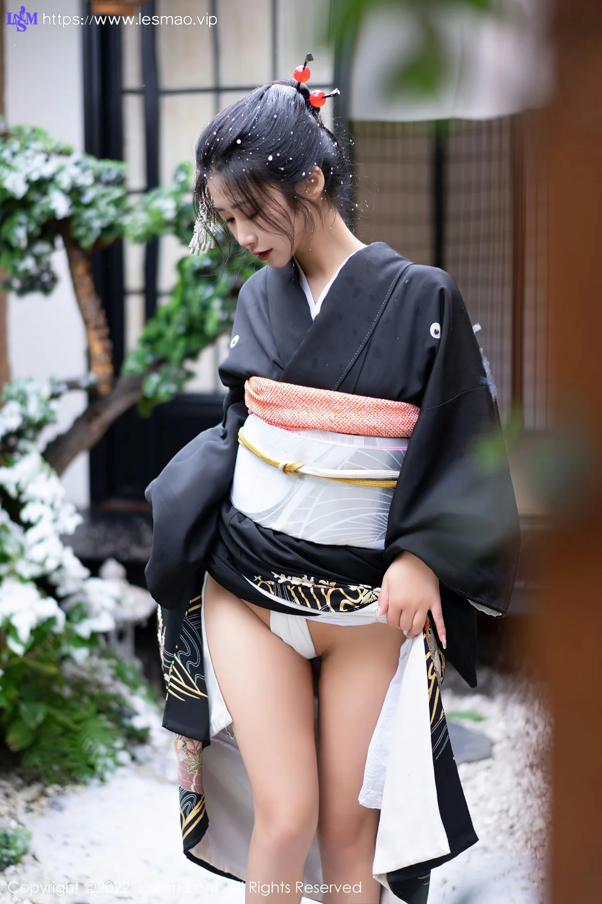 XiuRen 秀人 No.5932 laura阿姣 深色日式和服性感写真 - 20